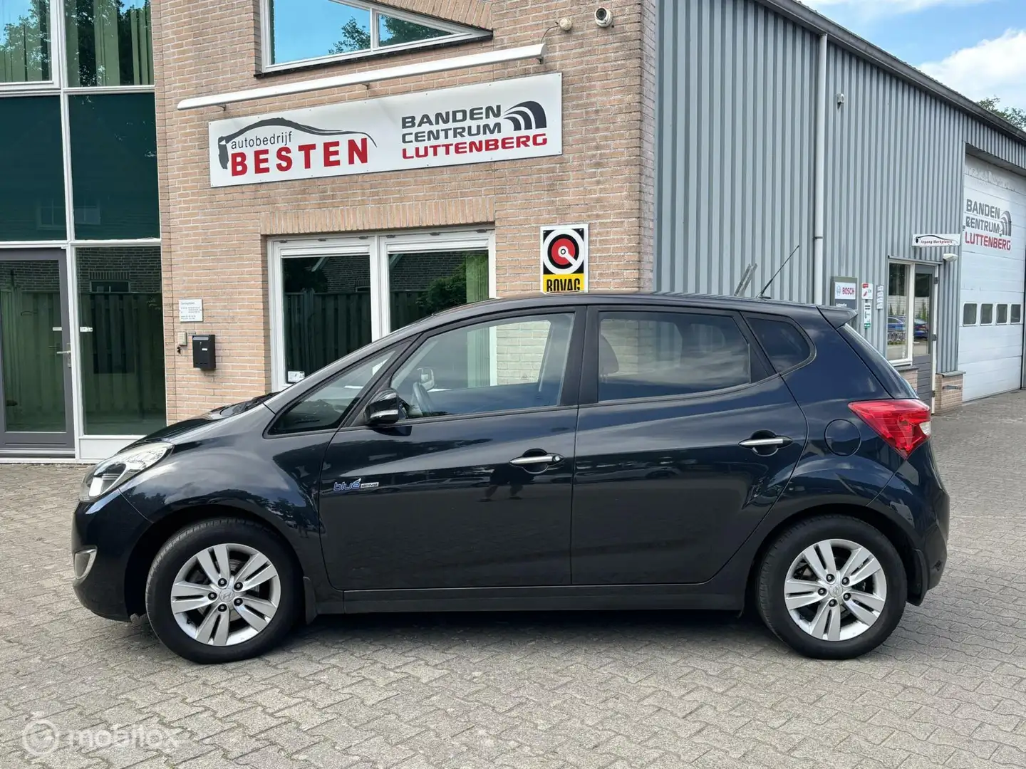 Hyundai iX20 1.4i i-Vision/Airco/Camera/trekhaak/Garantie ! Noir - 1