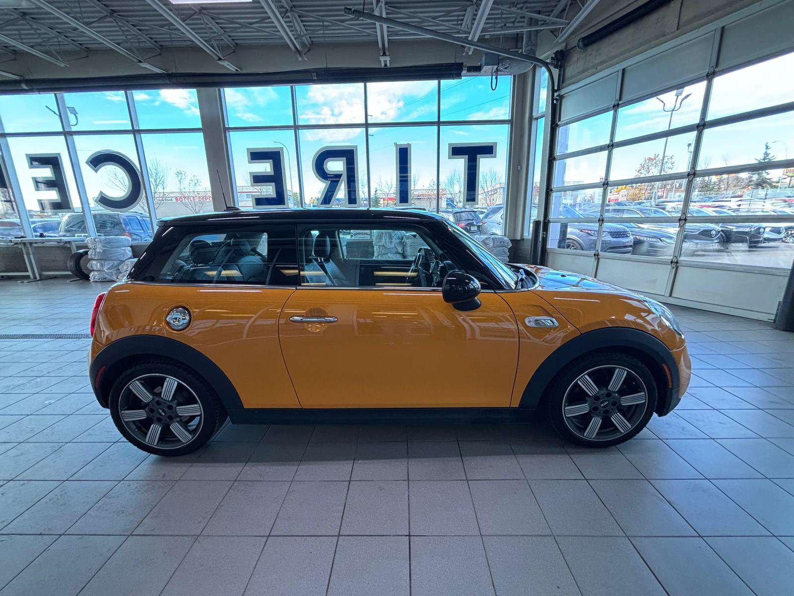 2017 MINI 3 Door
