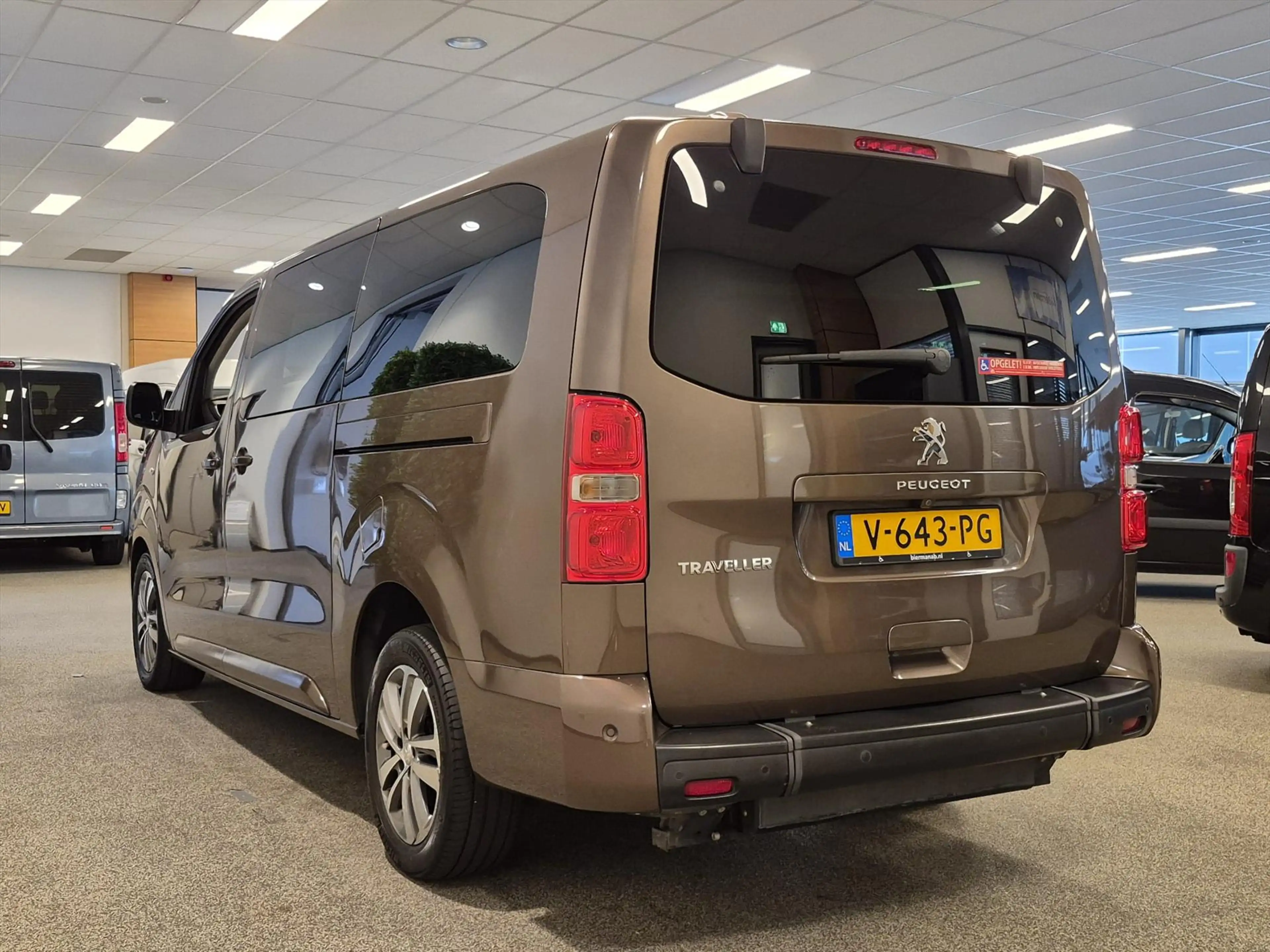 Peugeot Expert L3H1 Rolstoelbus 5+1 XXL-Ombouw 150cm bodemverlagi — photo 15