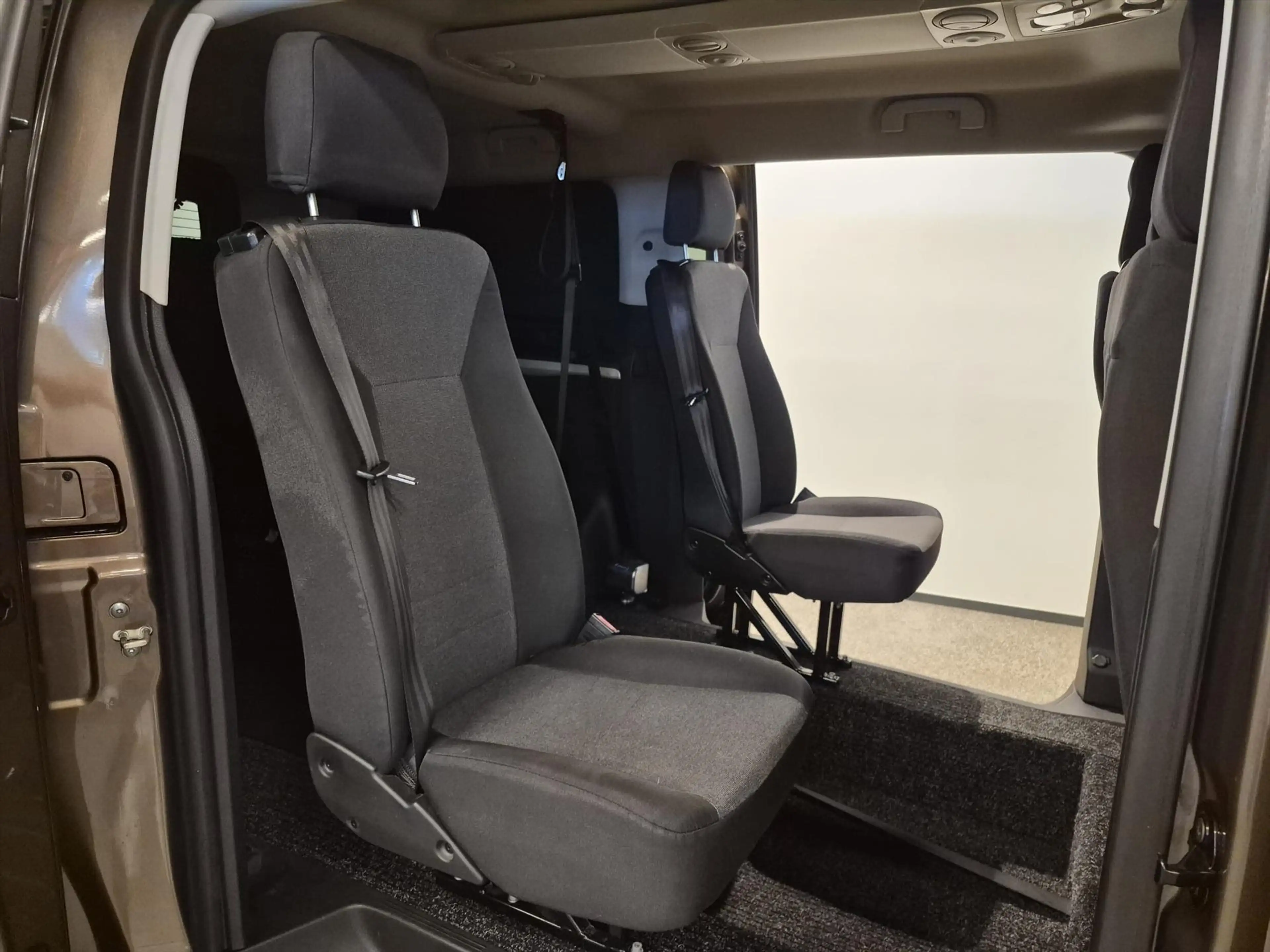 Peugeot Expert L3H1 Rolstoelbus 5+1 XXL-Ombouw 150cm bodemverlagi — photo 5