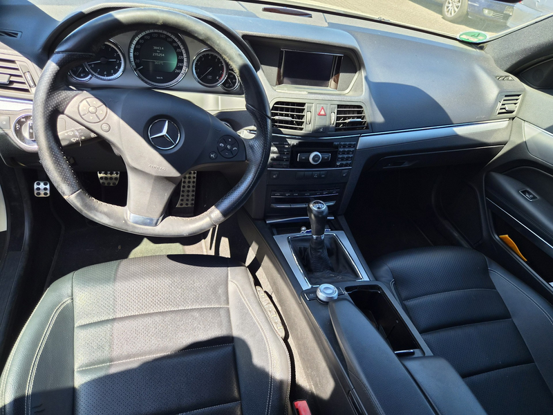 Mercedes-Benz E 200 E 200 CGI BlueEfficiency Sport-Paket AMG-Line — photo 8