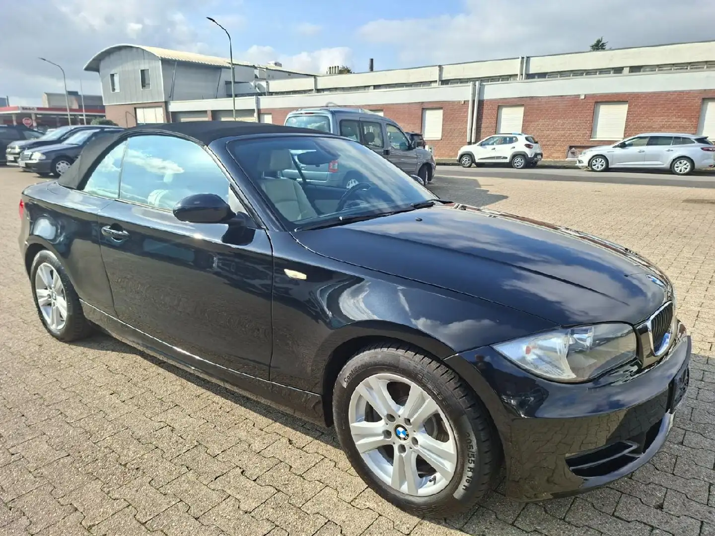 BMW 118 118i Cabrio*Klima*Leder*SHZ*Klima*el.Verdeck Noir - 2