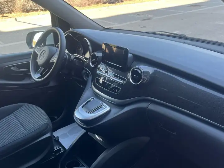 Mercedes-Benz Clase V V 220d Largo 2023, foto 8
