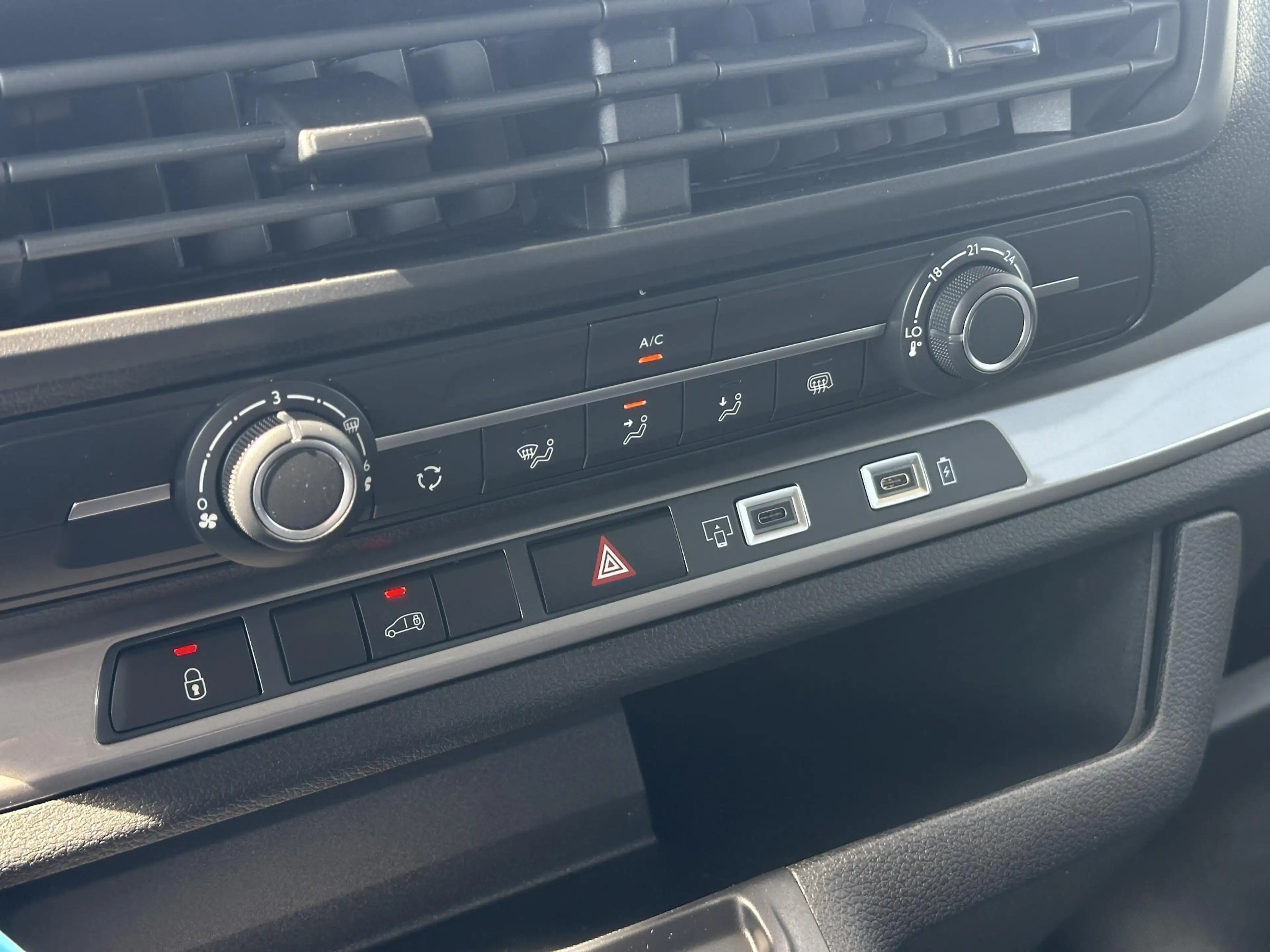 Peugeot Expert Long L3 2.0 BlueHDi 145 automaat verwacht — photo 11
