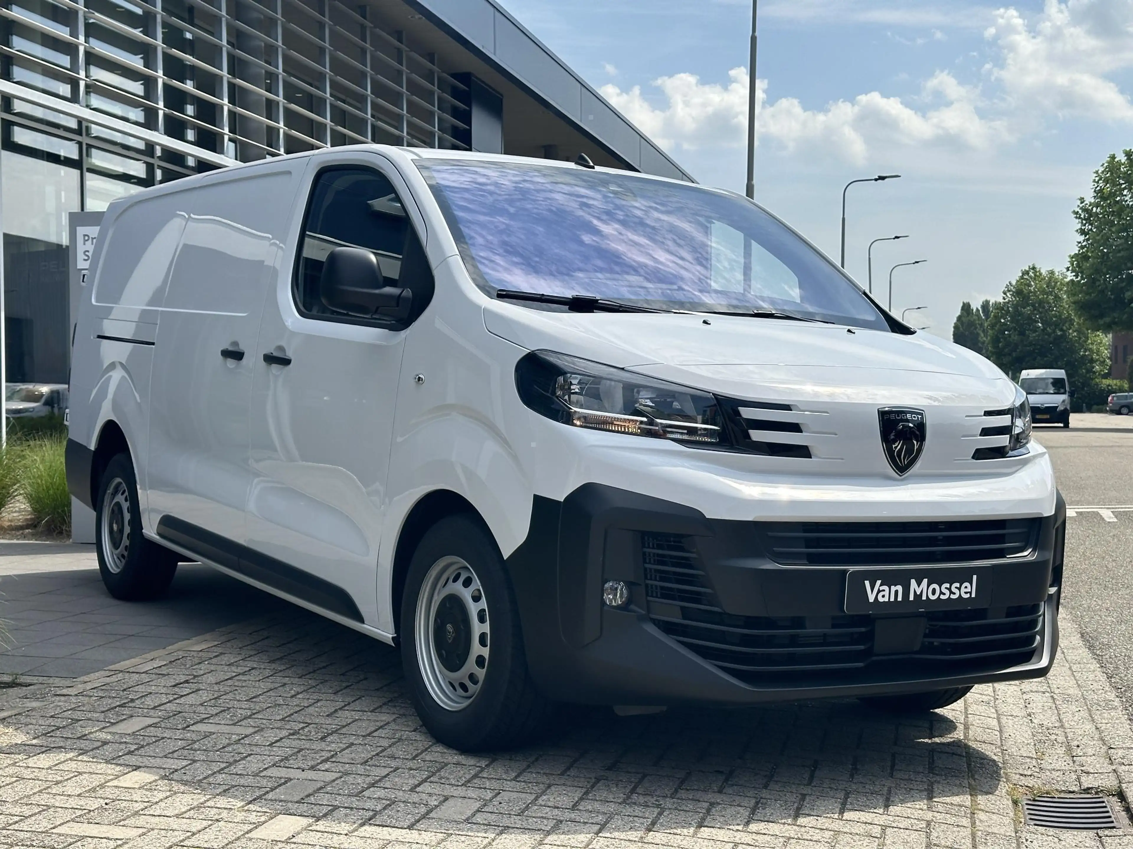 Peugeot Expert Long L3 2.0 BlueHDi 145 automaat verwacht — photo 2