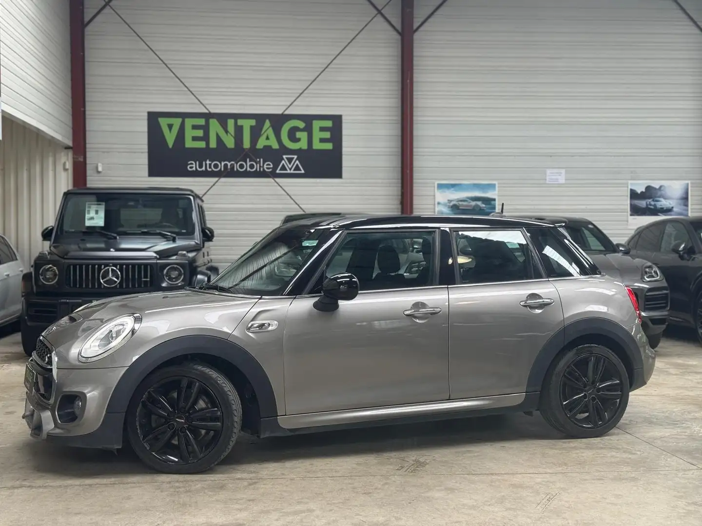 MINI Cooper S Hatch 5 Portes Cooper S 192 ch BVA6 finition jcw Gris - 1