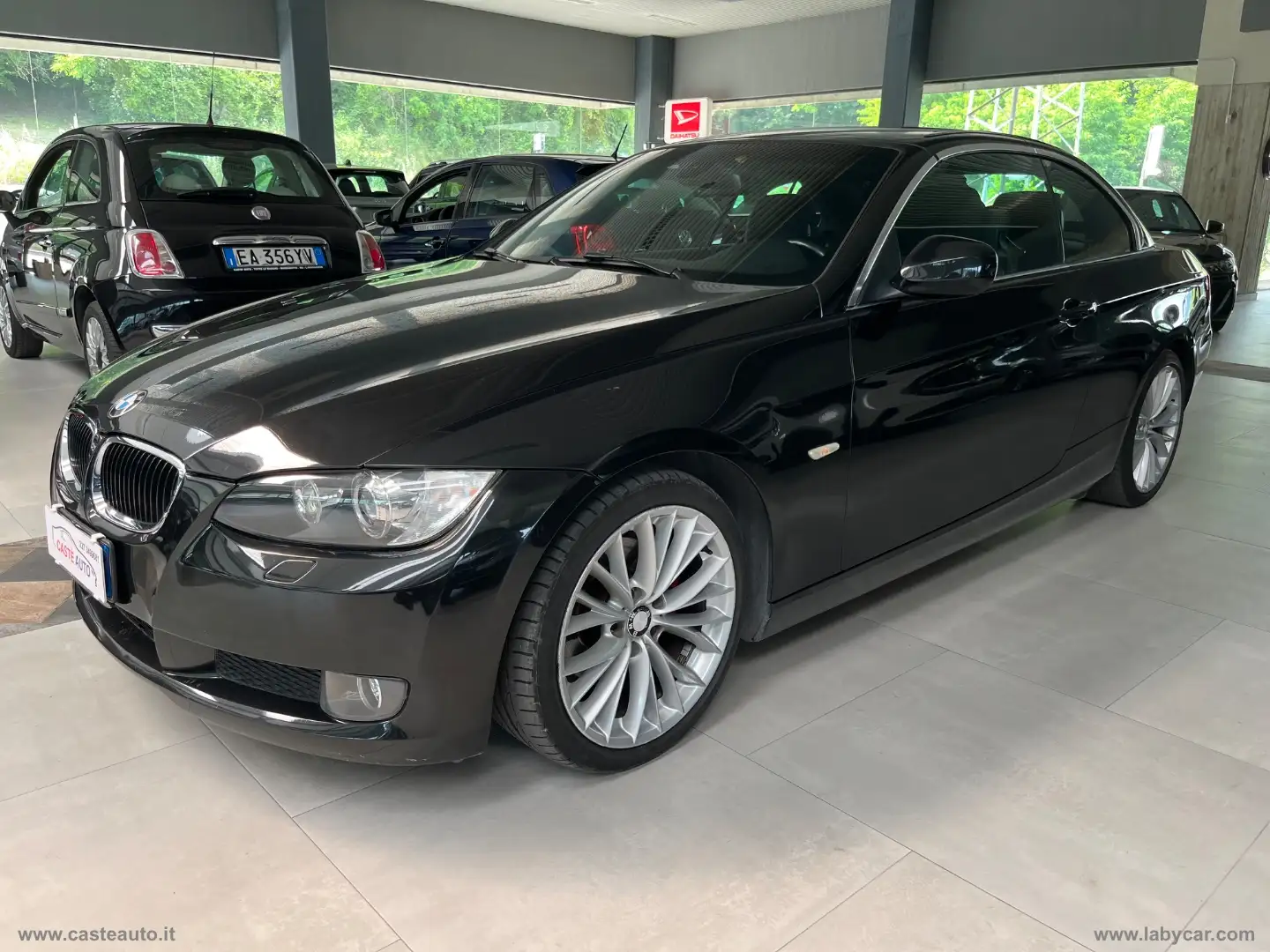 BMW 320 320d Cabrio Futura CON 130000 KM Černá - 1