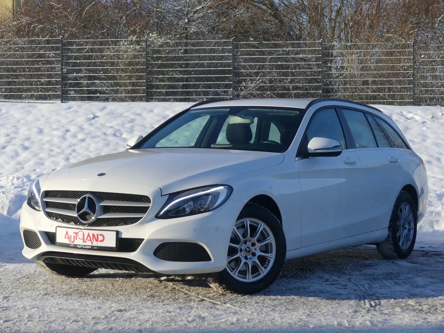 Mercedes-Benz C 180 C180 T LED Navi Sitzheizung Allwetter el. Sitze Weiß - 2