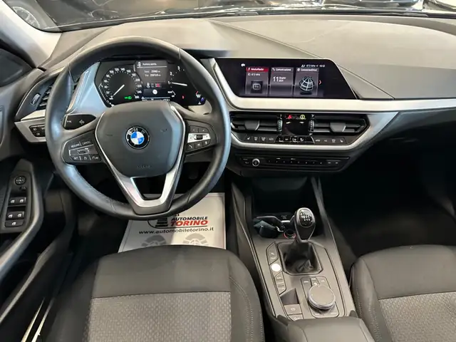 BMW 1 Series view 8