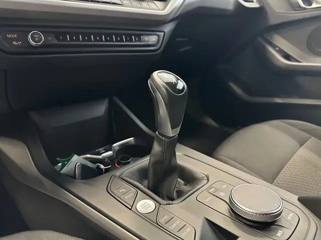 BMW 1 Series view 13