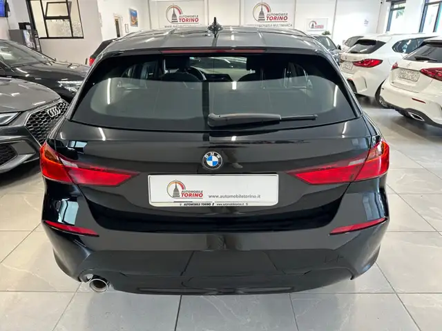 BMW 1 Series view 5