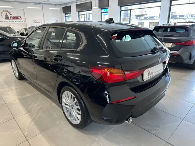 BMW 1 Series view 6