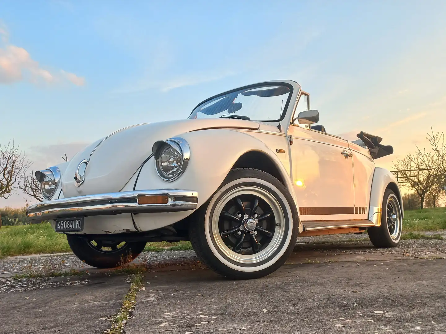 Volkswagen Beetle Karmann cabrio ASI Bílá - 1