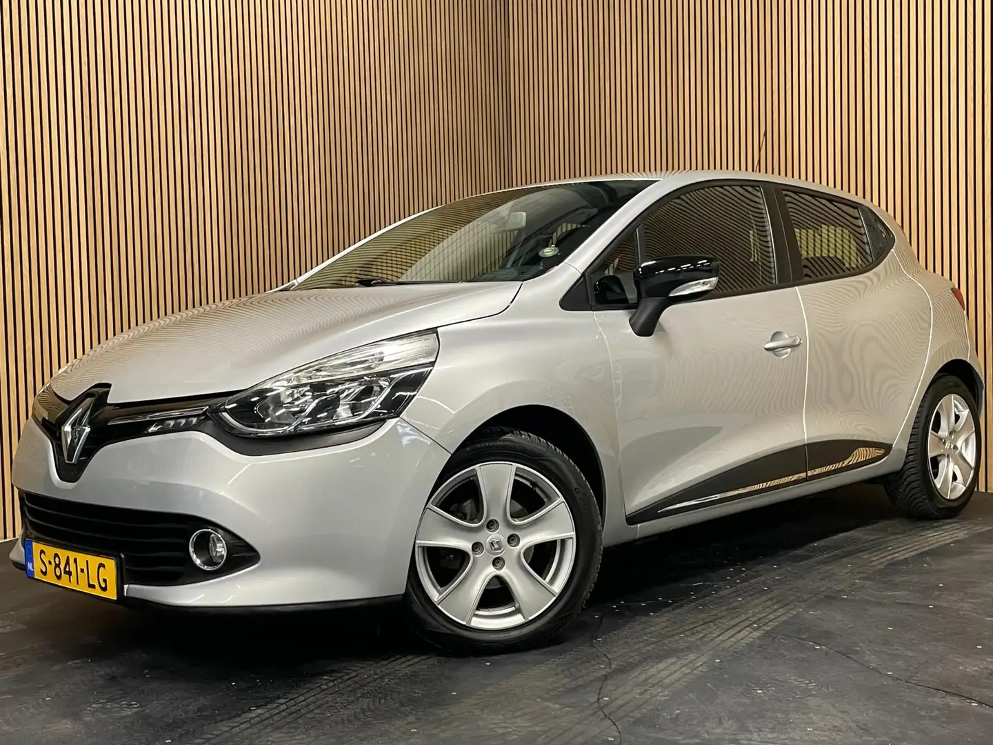 Renault Clio 1.2 Dynamique|AUTOMAAT|AIRCO|NAVIGATIE|STOELVERWAR Grijs - 1