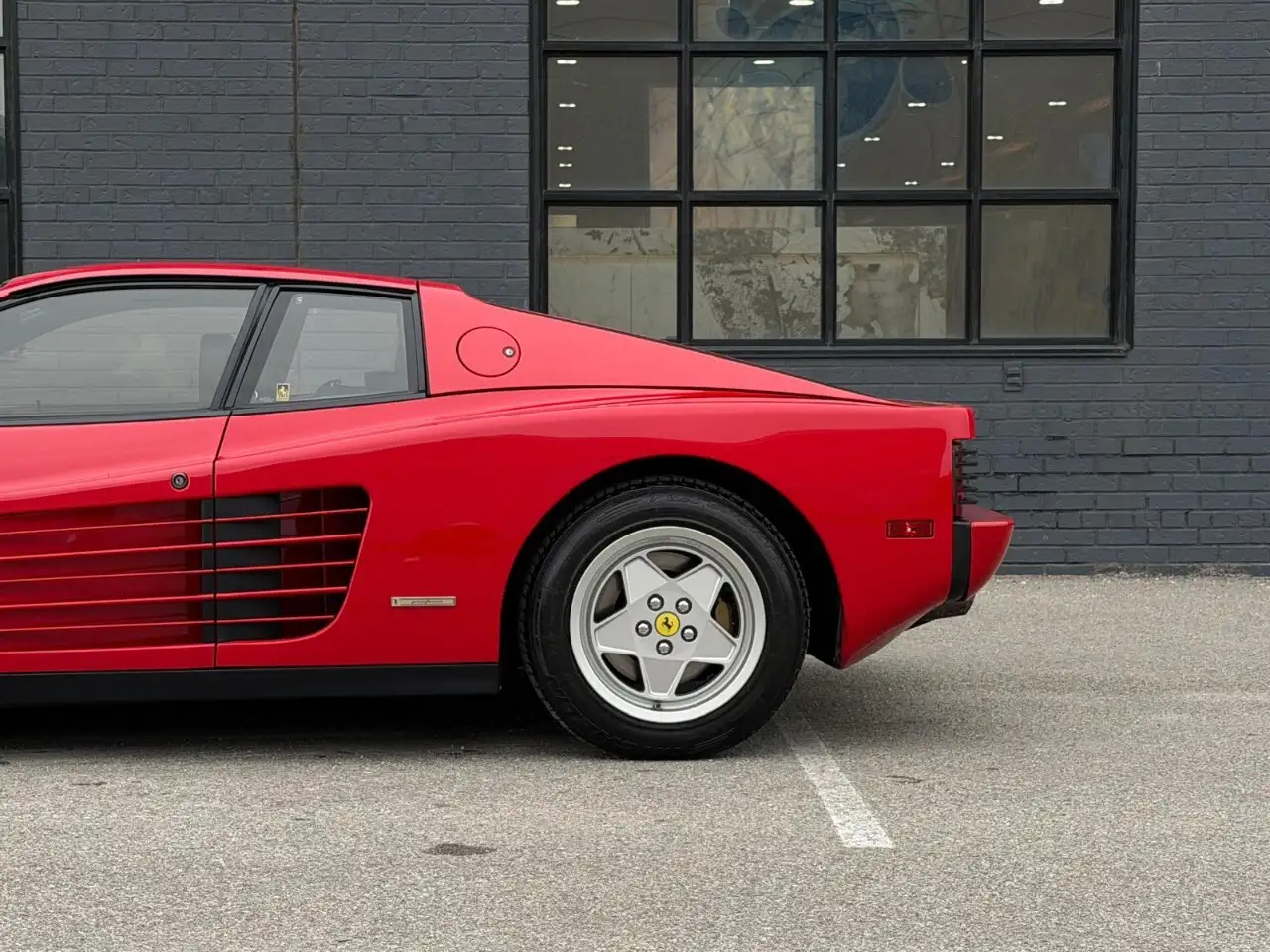 Ferrari Testarossa снимка Ferrari Testarossa