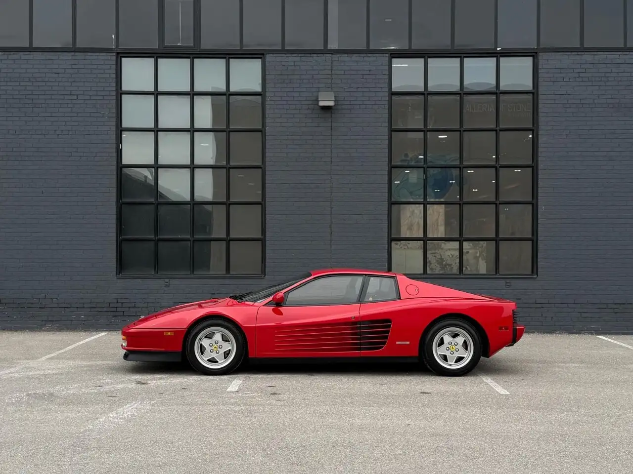 Ferrari Testarossa снимка Ferrari Testarossa