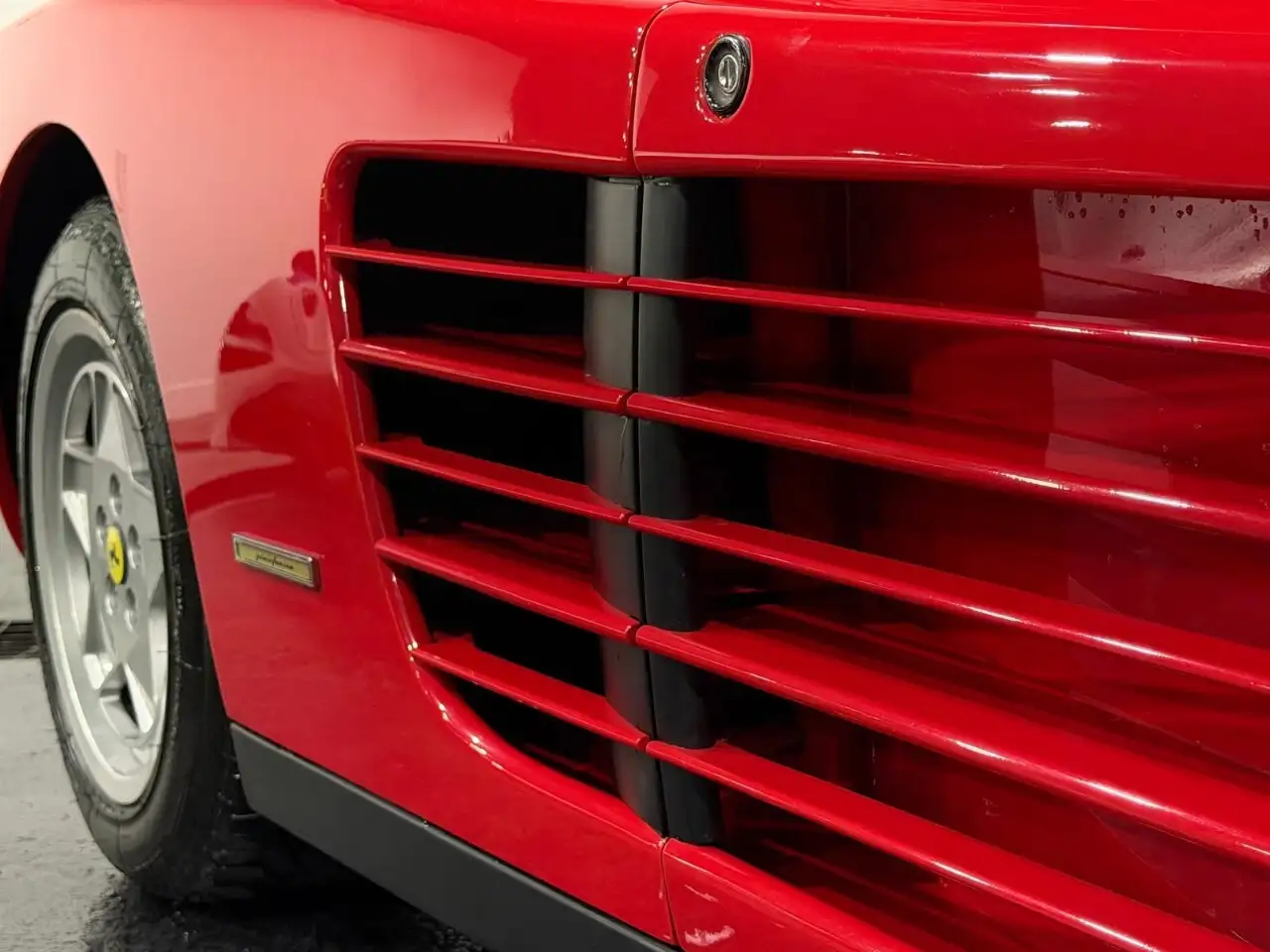 Ferrari Testarossa снимка Ferrari Testarossa