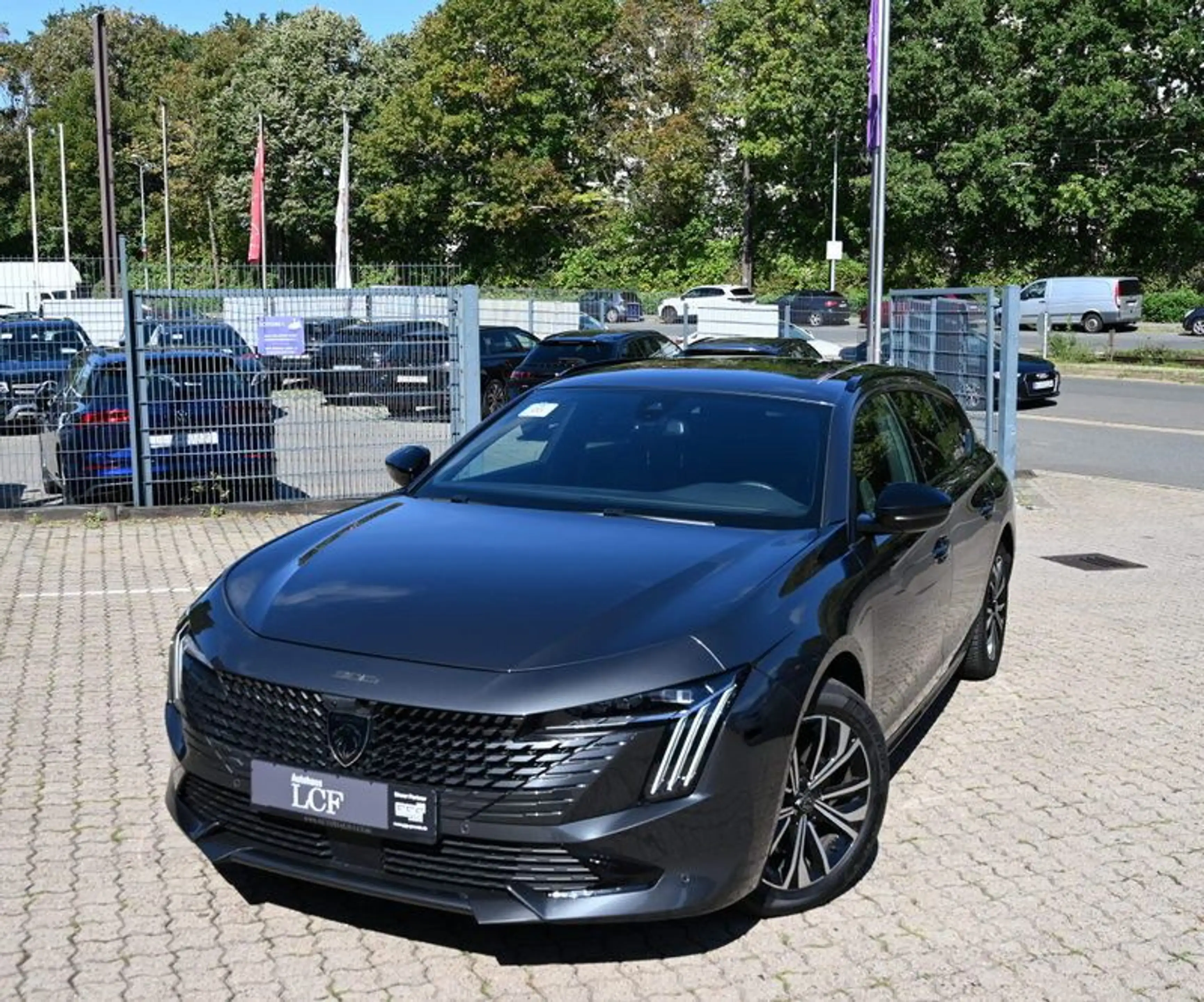Peugeot 508 SW Hybrid 225 Allure — photo 2