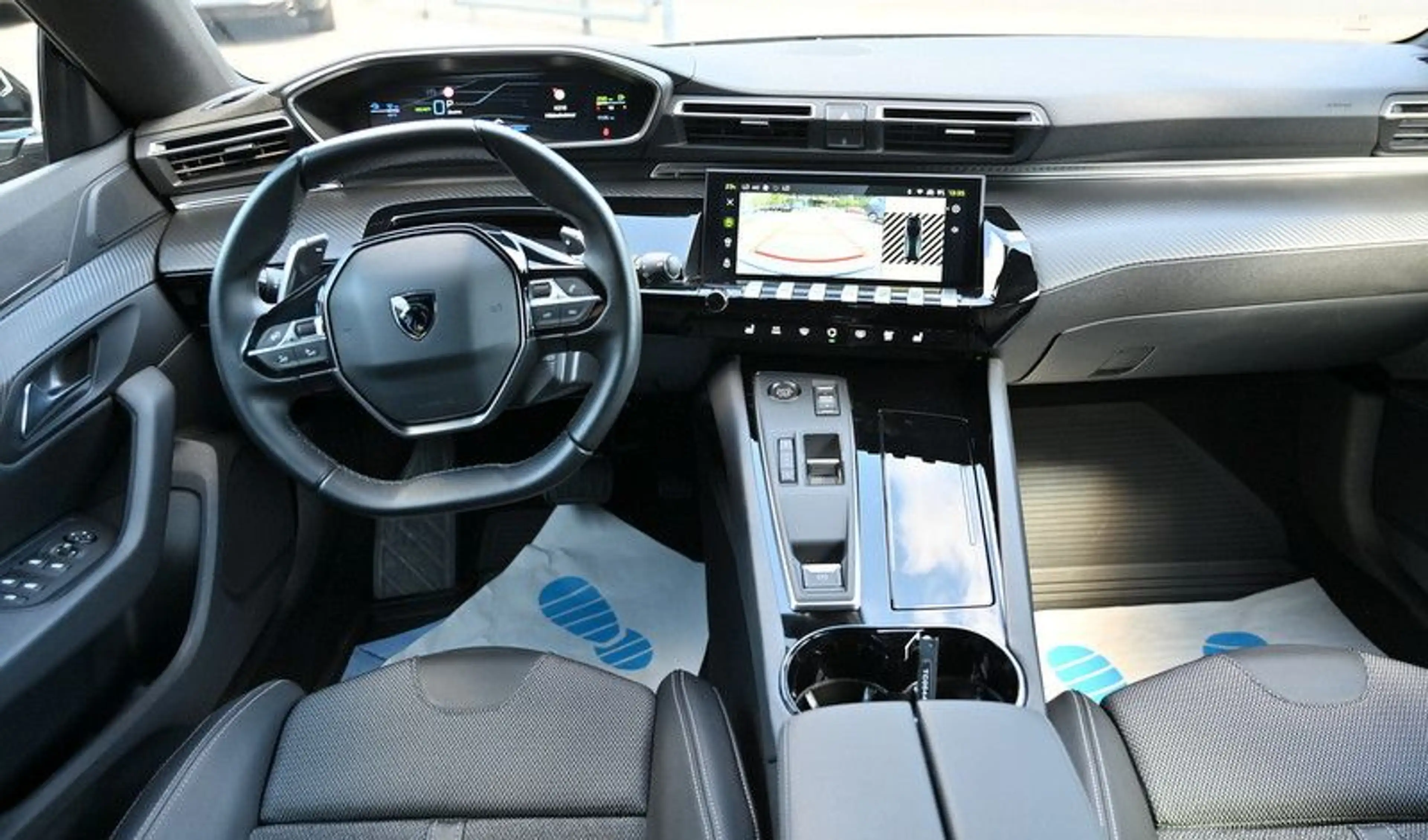 Peugeot 508 SW Hybrid 225 Allure — photo 11