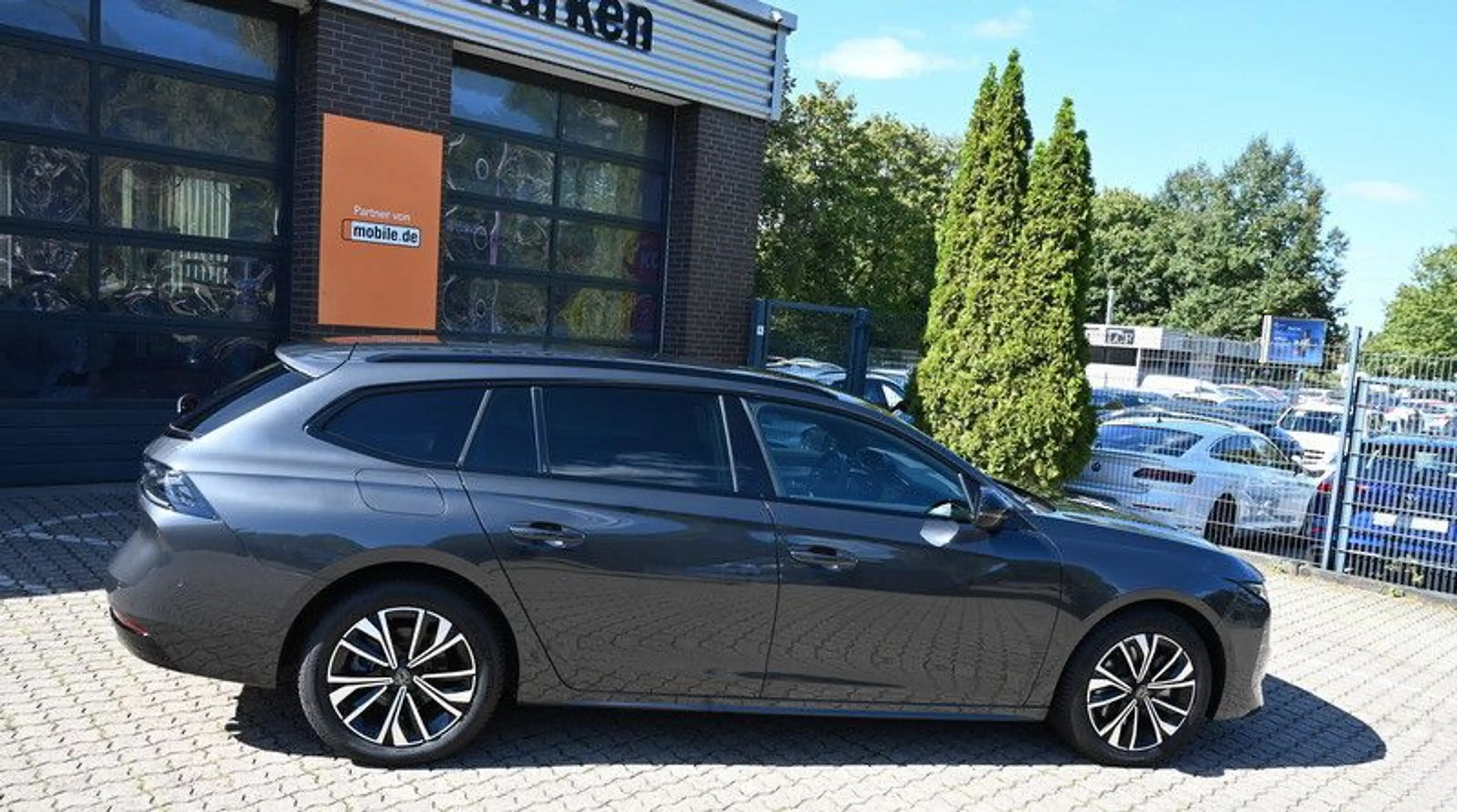 Peugeot 508 SW Hybrid 225 Allure — photo 5