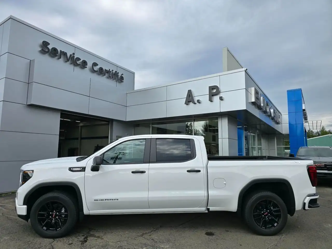 GMC Sierra 1500 снимка GMC Sierra 1500