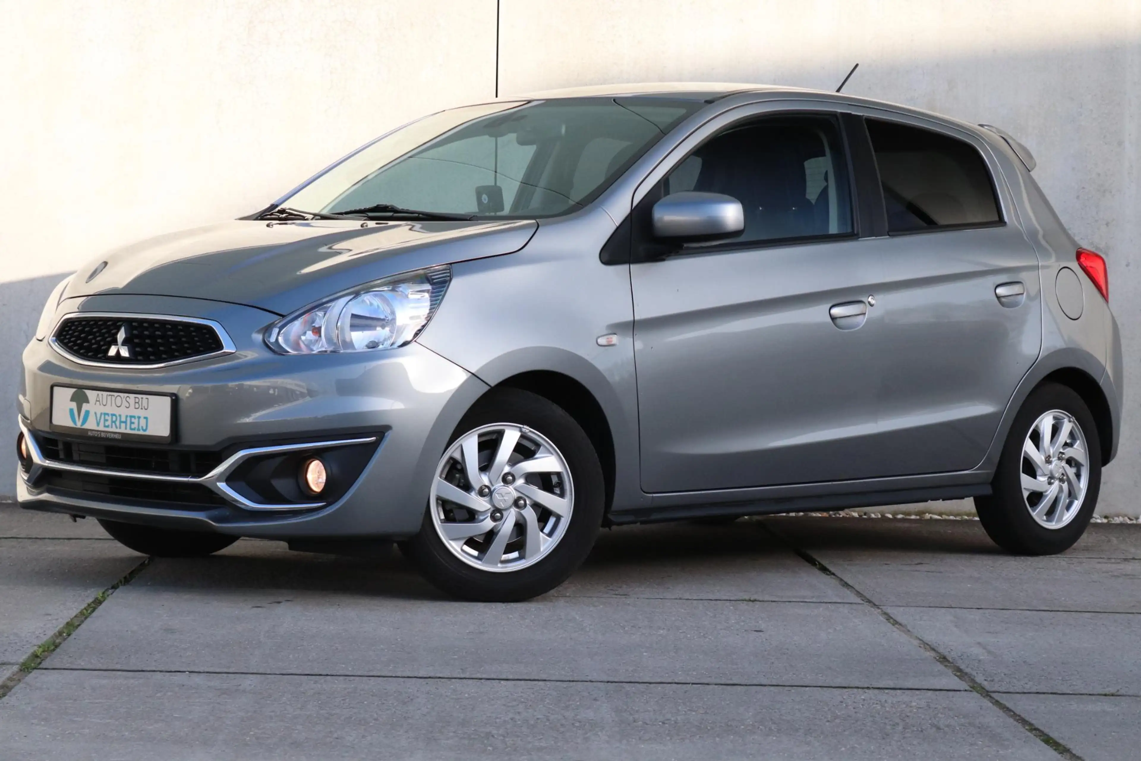 Mitsubishi Space Star 1.0 Active / AUTOMAAT / APPLE CARPLAY / LICHTMETA — photo 8