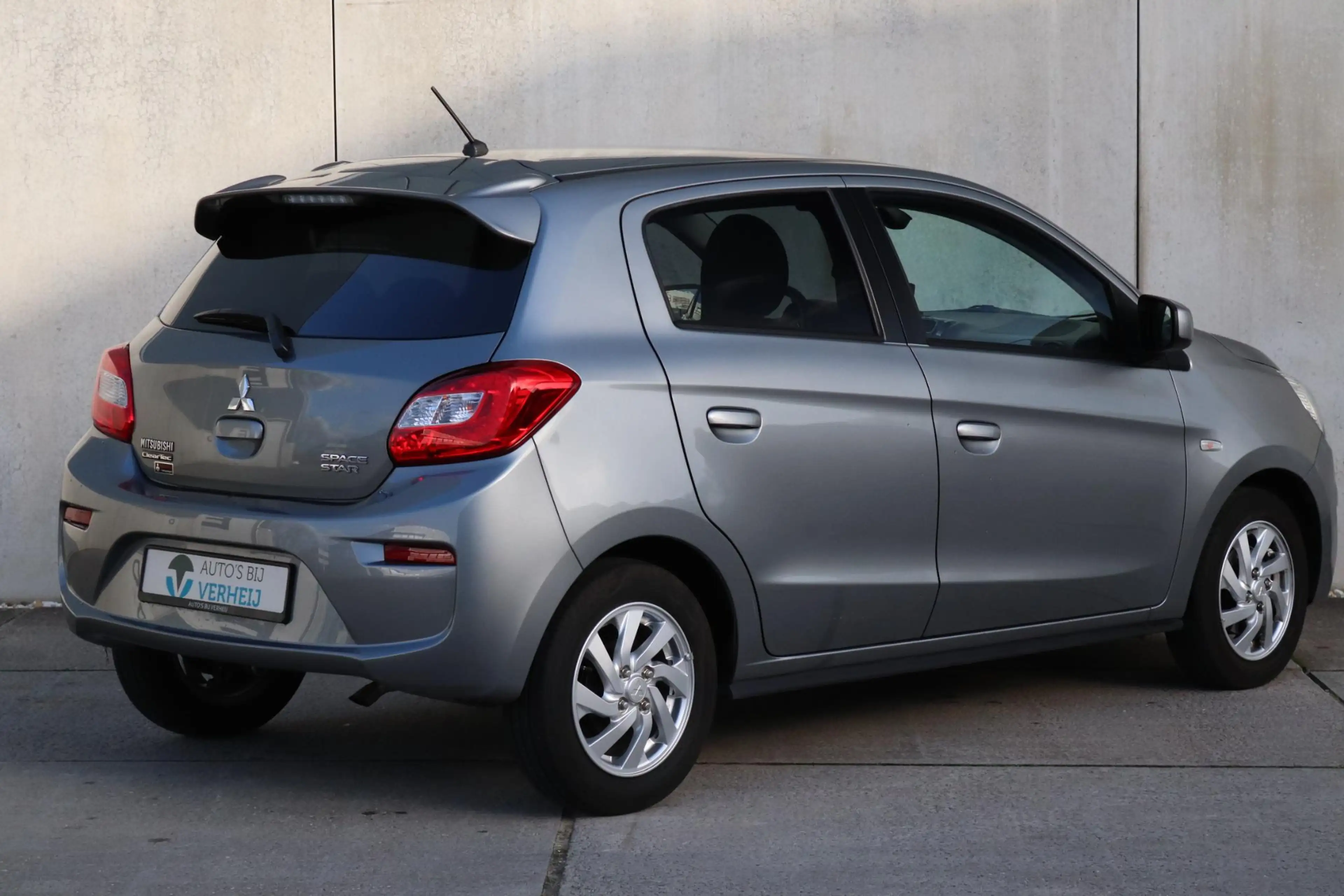 Mitsubishi Space Star 1.0 Active / AUTOMAAT / APPLE CARPLAY / LICHTMETA — photo 4