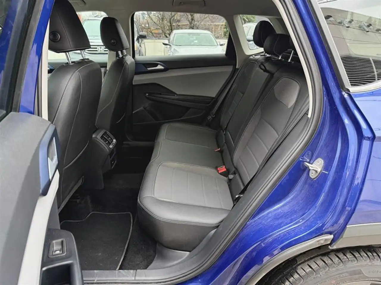 Volkswagen Taos снимка Volkswagen Taos