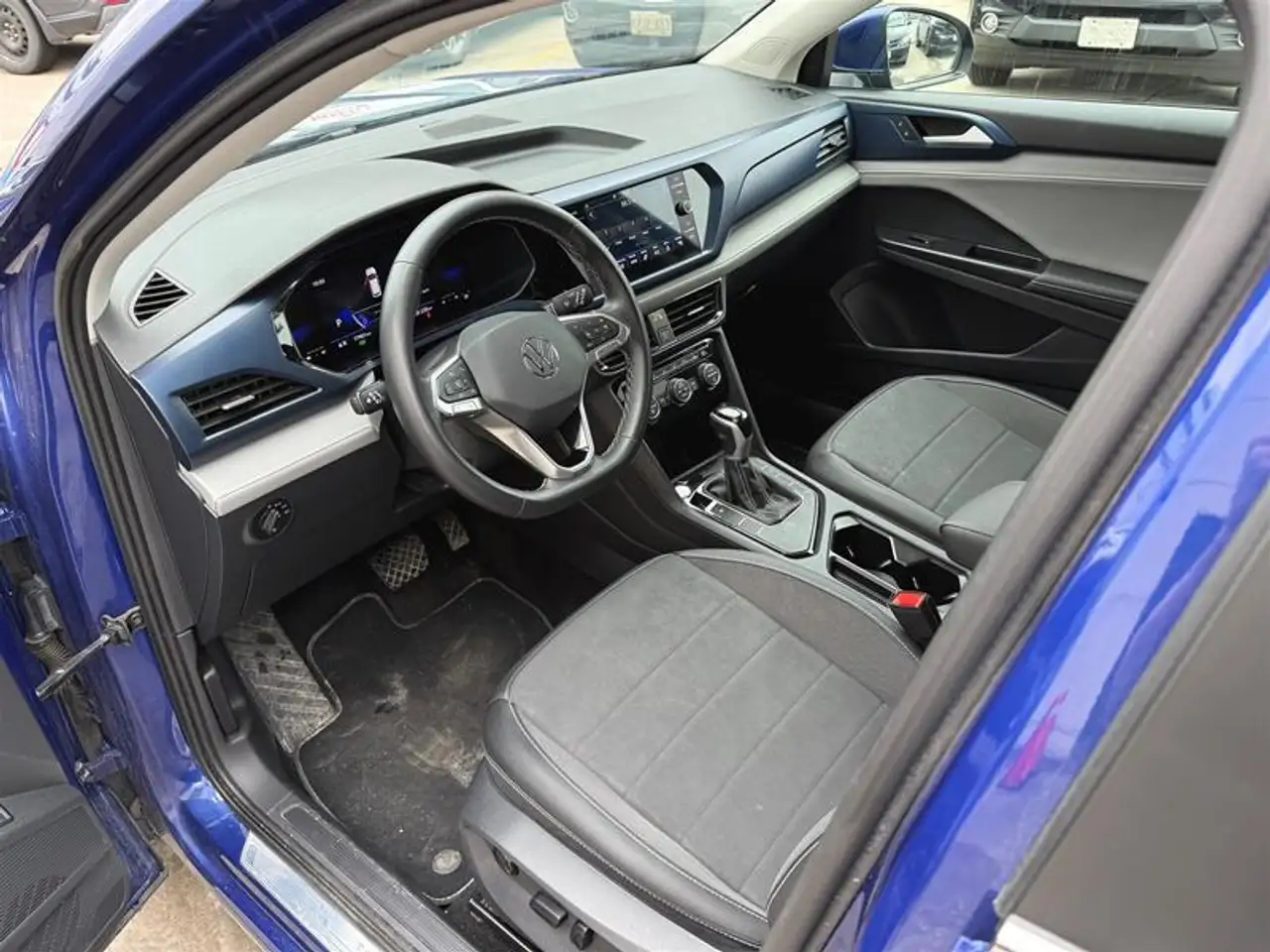 Volkswagen Taos снимка Volkswagen Taos