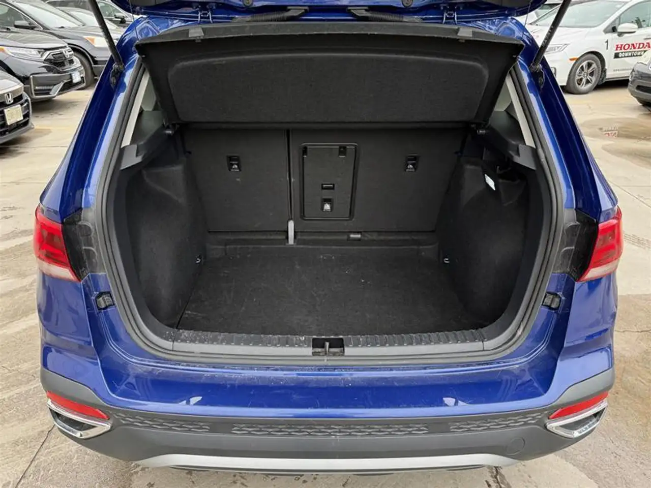 Volkswagen Taos снимка Volkswagen Taos