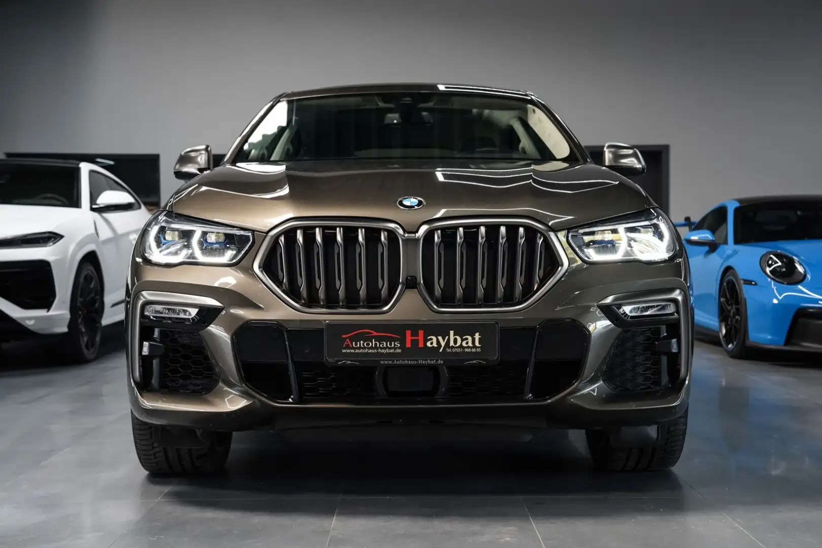 BMW X6 M i Exclusiv-Laser-Pano-HarmanK-Carbon-22" Коричневый - 2