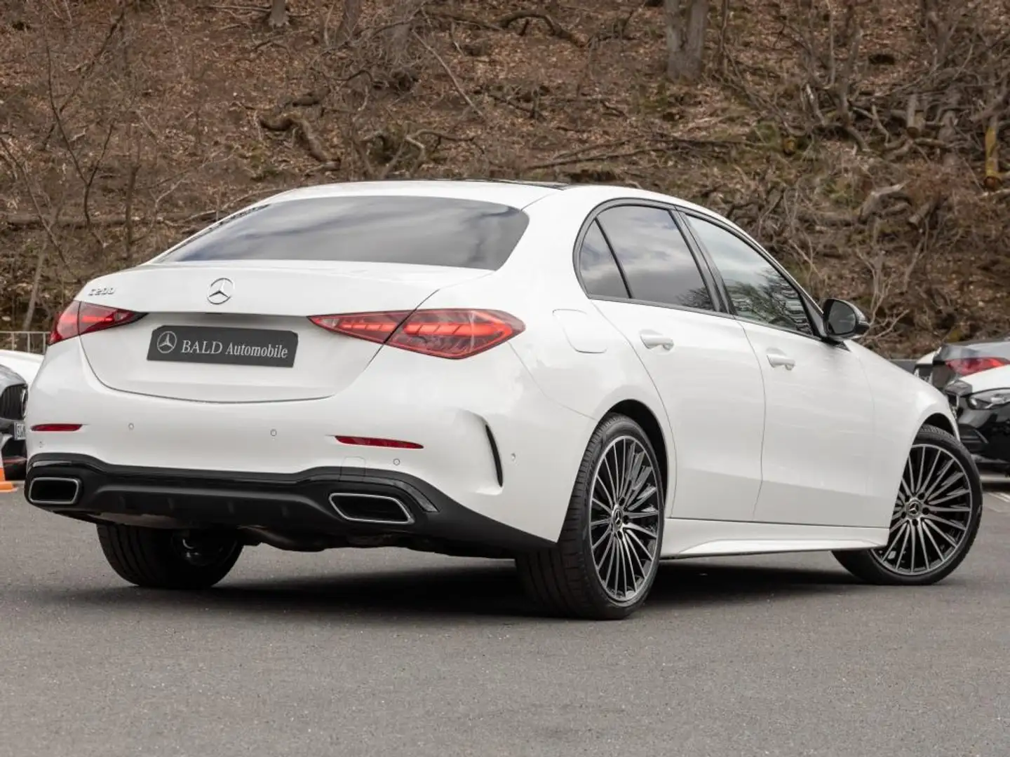 Mercedes-Benz C 200 AMG/Digital/Pano/360/Distr/Memo/Night/19" Weiß - 2