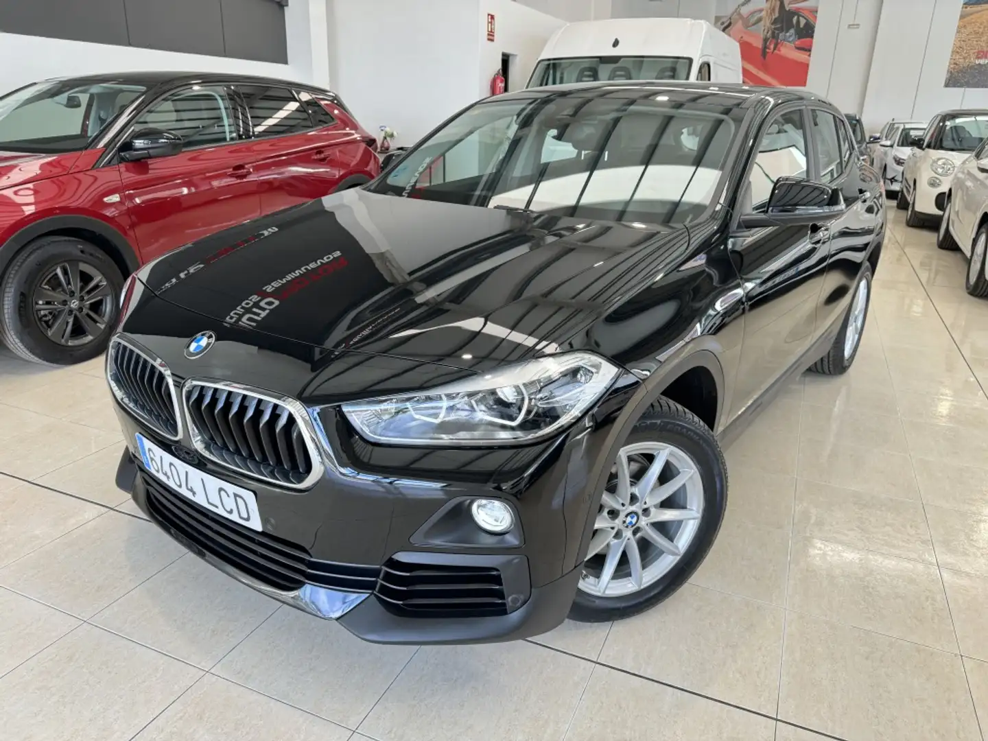 BMW X2 sDrive 16d Schwarz - 1