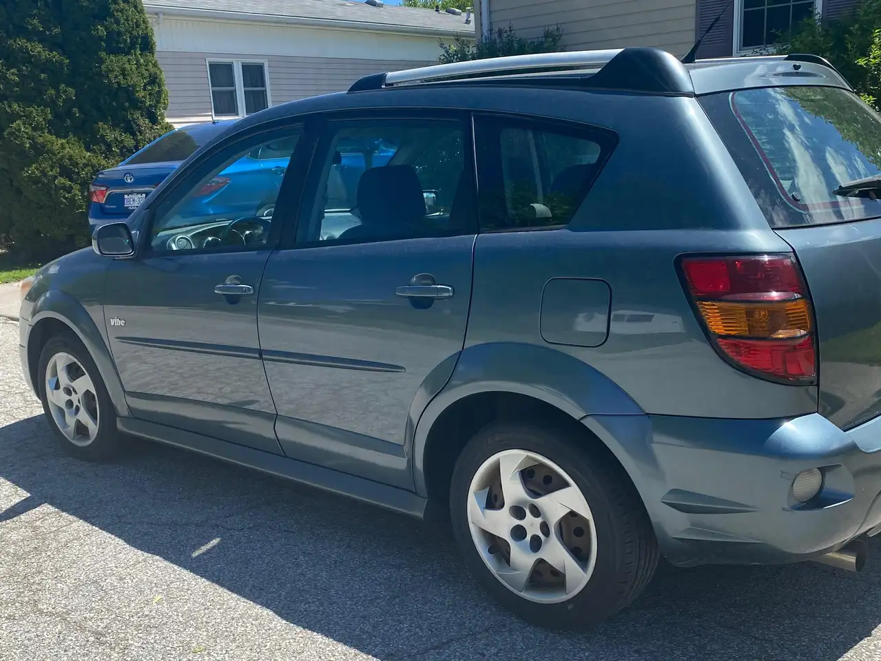 Pontiac Vibe снимка Pontiac Vibe