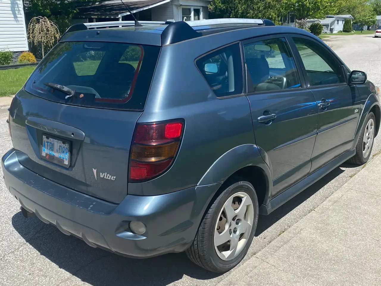 Pontiac Vibe снимка Pontiac Vibe
