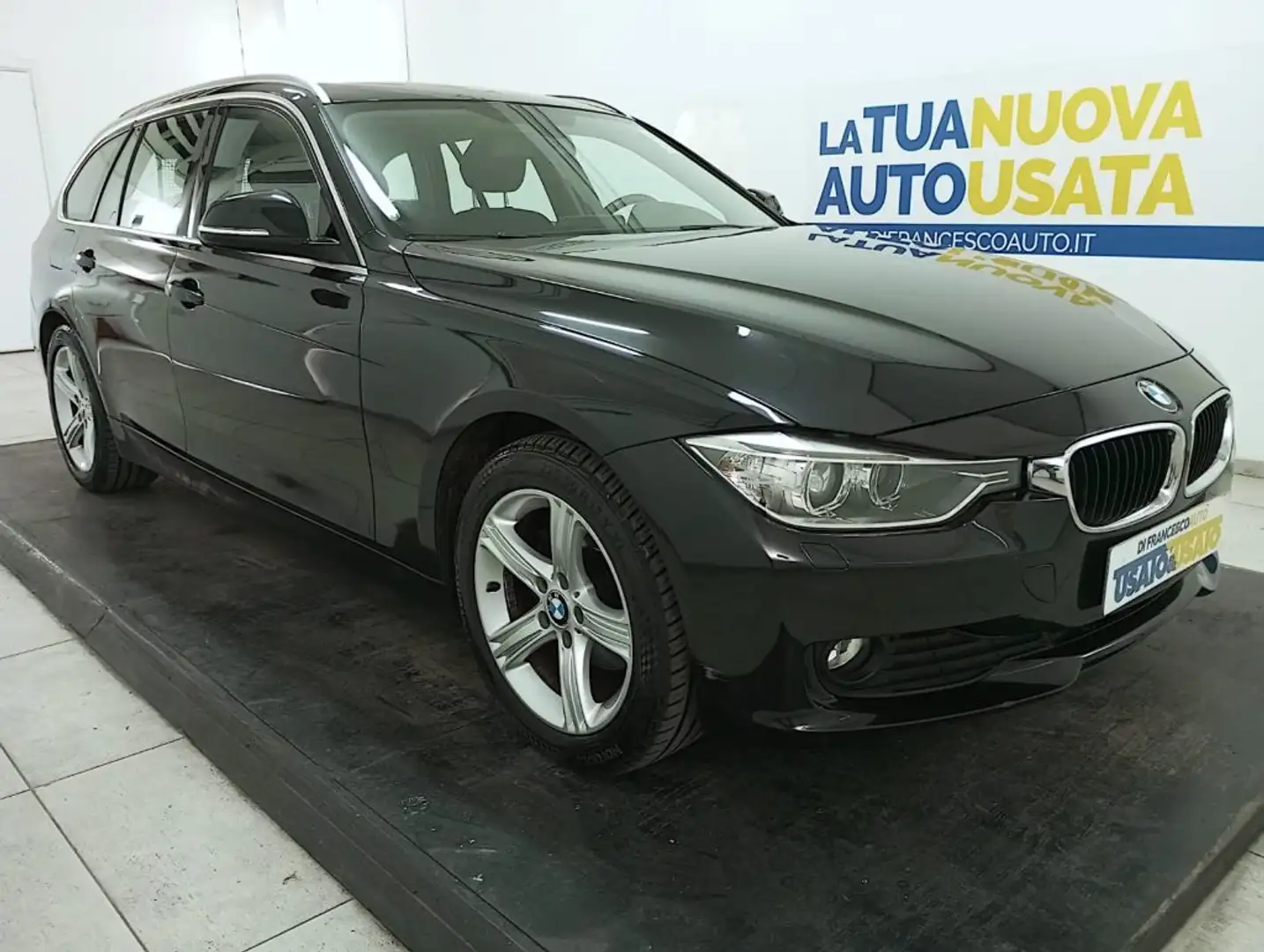 BMW 318 d Touring Schwarz - 2