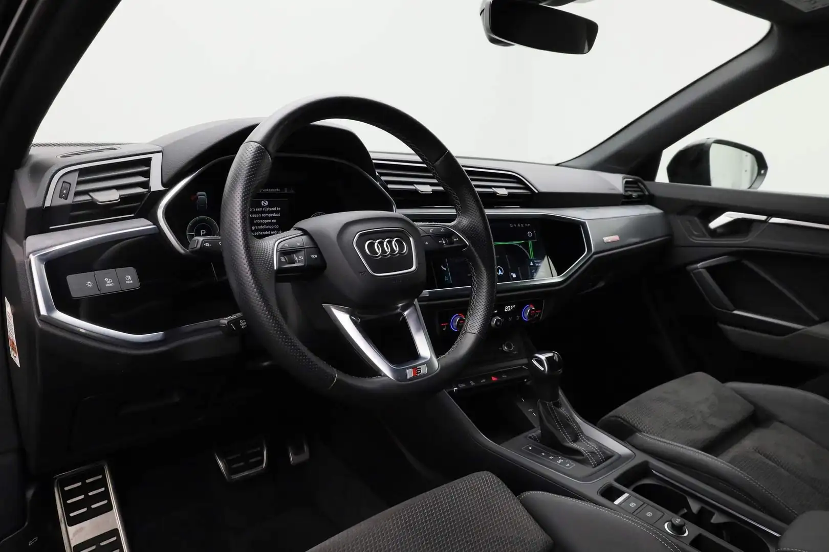 Audi Q3 Sportback 45 TFSI e 245PK S-tronic Advanced editio Black - 2