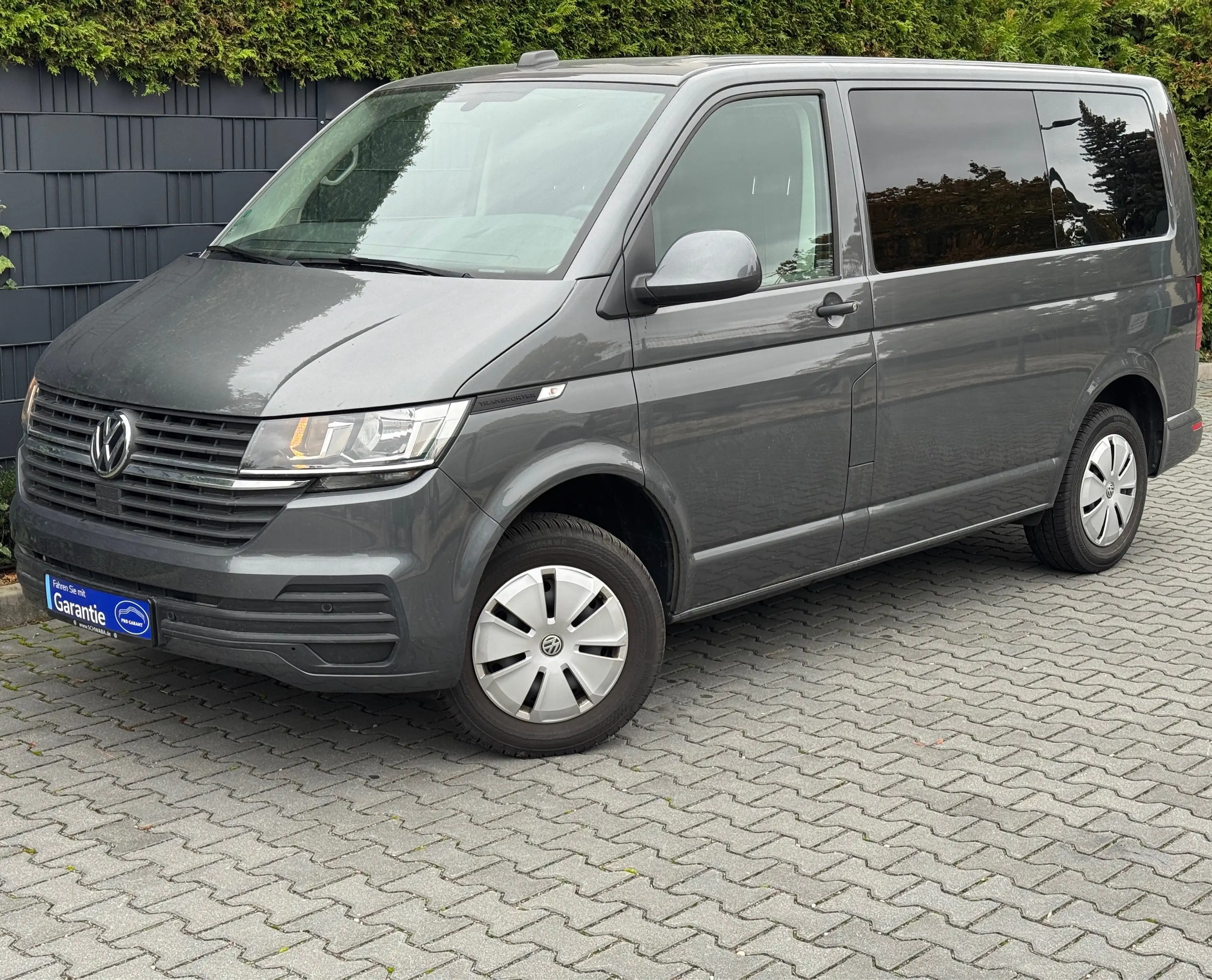 Volkswagen T6.1 Multivan 2,0 TDI *AUTOMATIK *NAVI+RFK *AHK *GARANTIE+FIN.