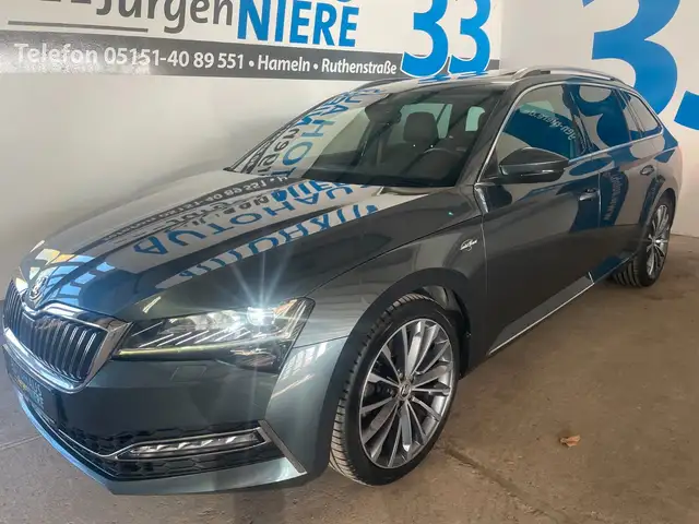 Skoda Superb Combi L&K 4x4 PANO/19`/AHK/ DCC