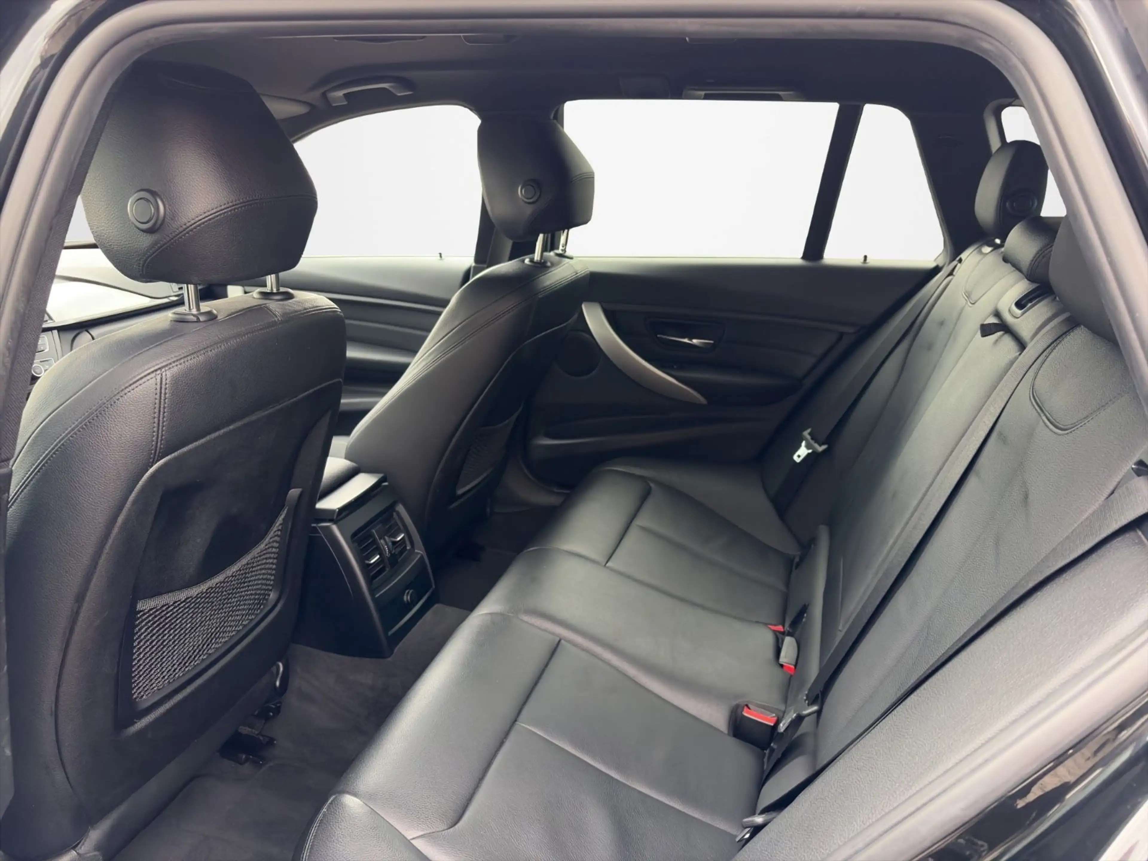 BMW 325 d Touring M-Paket / Sport *Bi-Xenon*Leder* — photo 15
