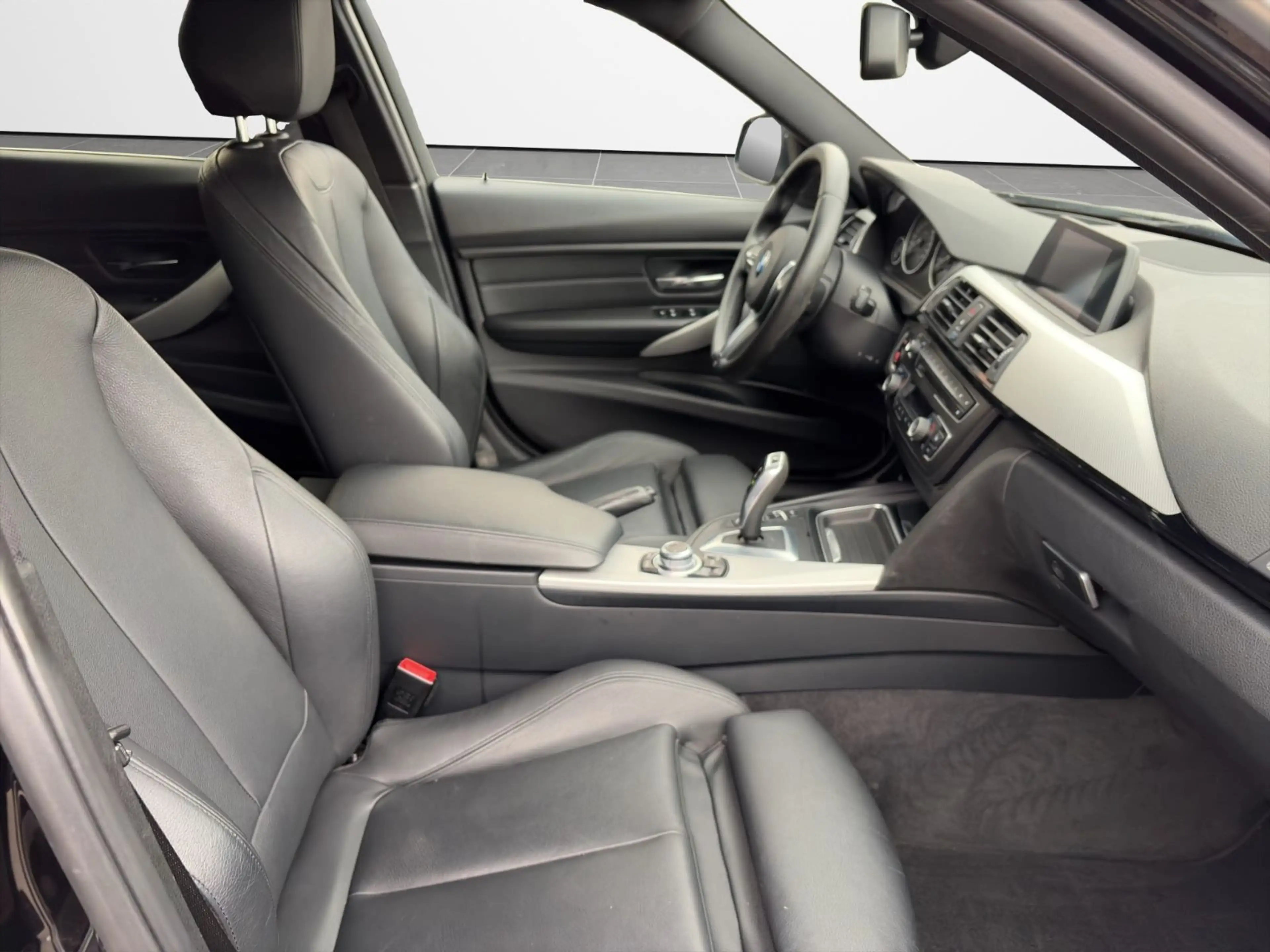BMW 325 d Touring M-Paket / Sport *Bi-Xenon*Leder* — photo 13