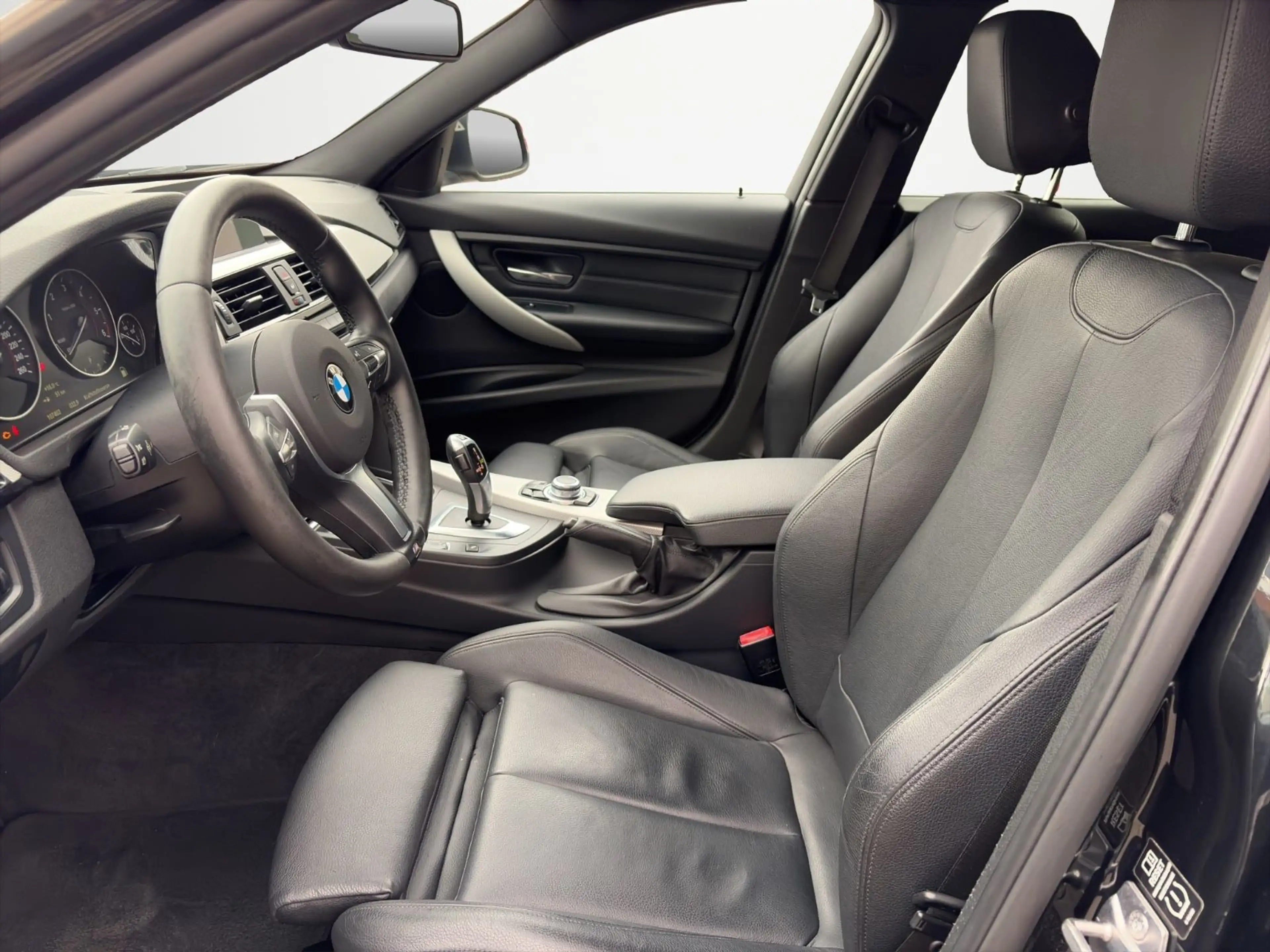 BMW 325 d Touring M-Paket / Sport *Bi-Xenon*Leder* — photo 10