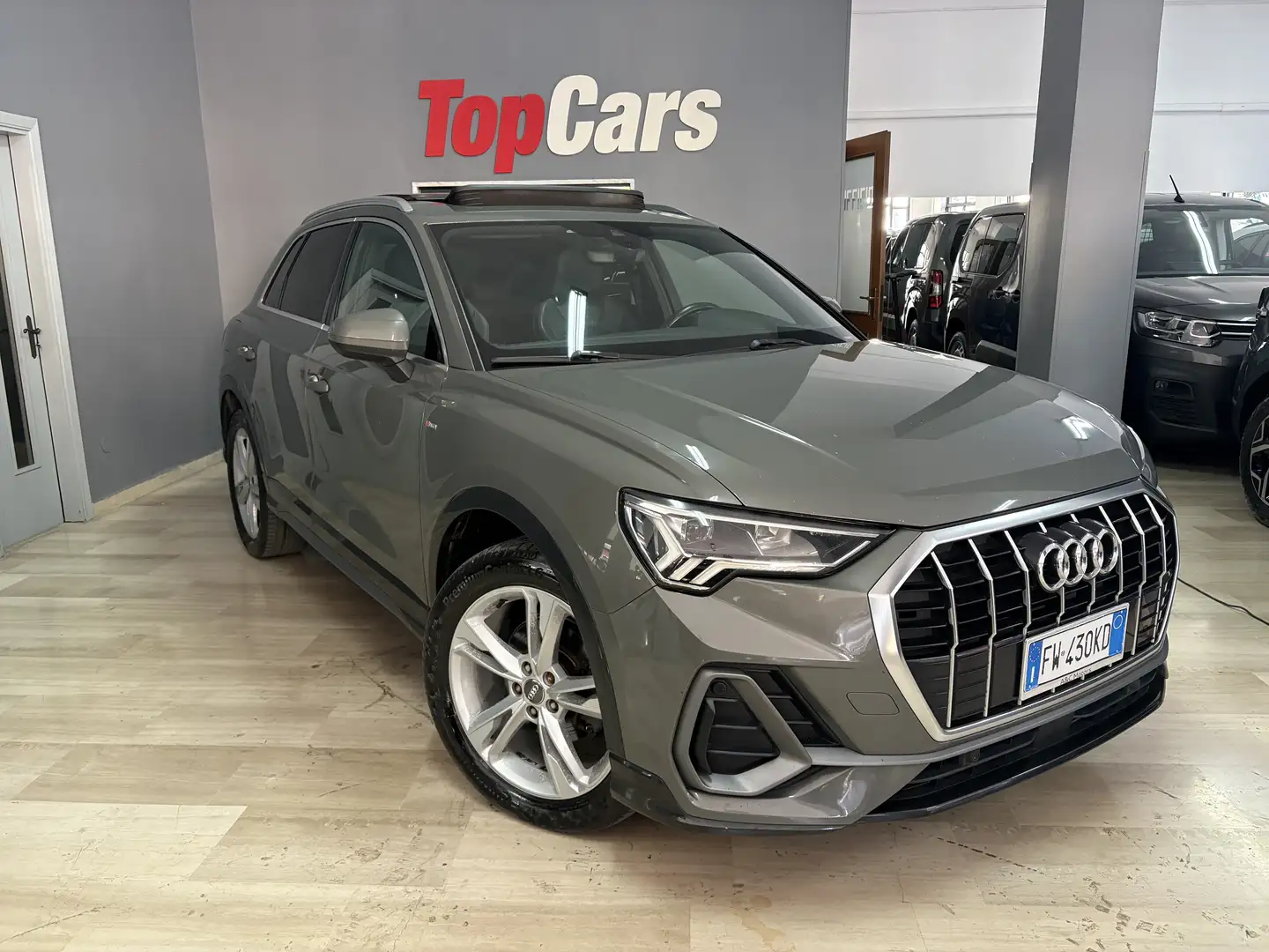 Audi Q3 35 2.0 tdi S line edition s-tronic Gris - 2
