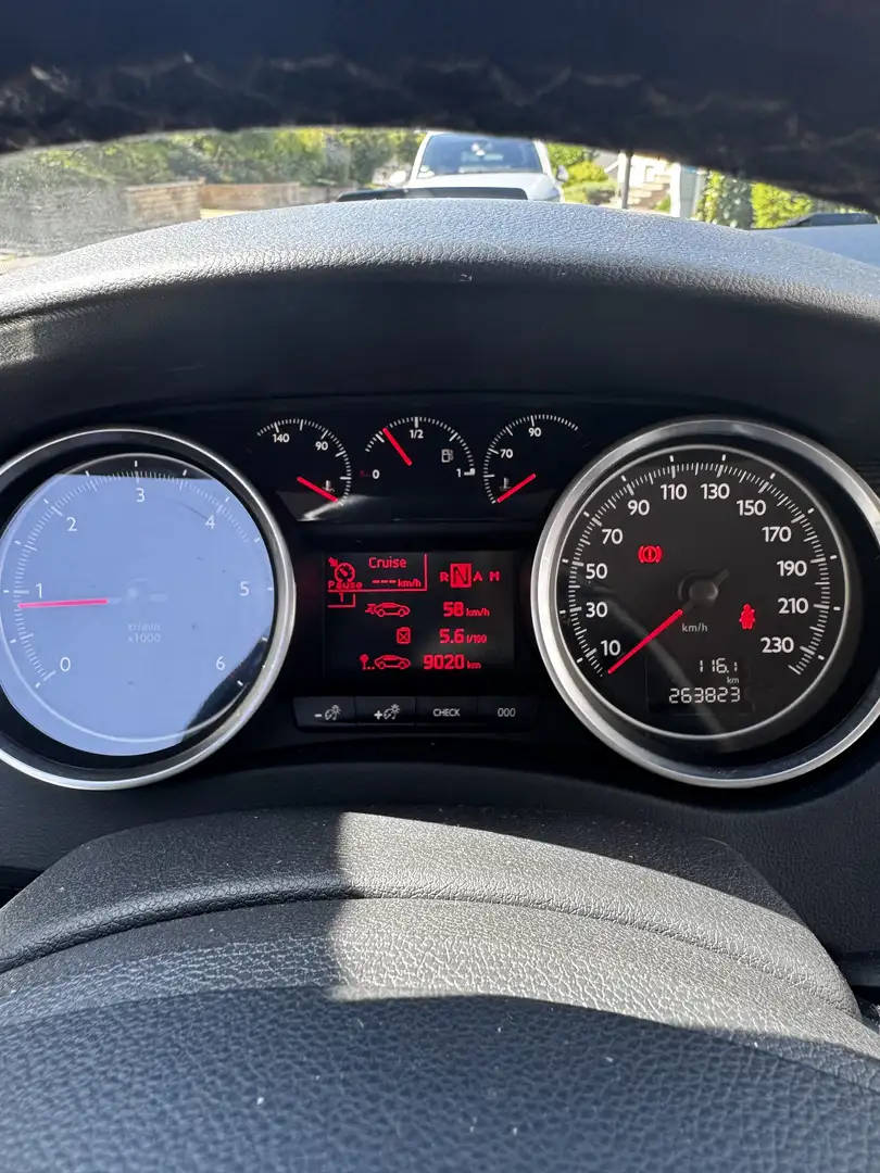 Peugeot 508 SW e-HDi FAP 115 EGS6 Active - 1