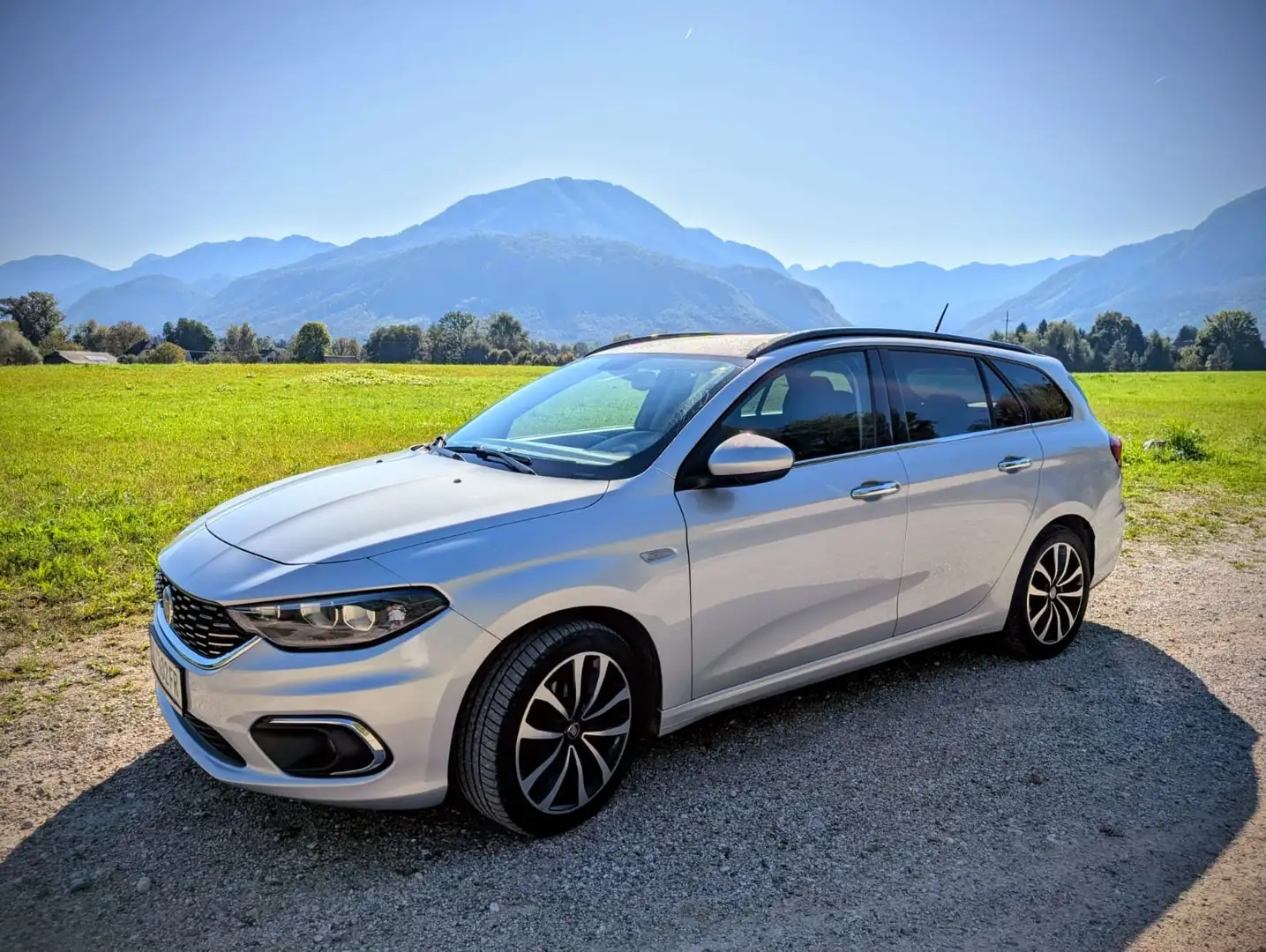 Fiat Tipo MultiJet 120 SCR Lounge Silber - 1
