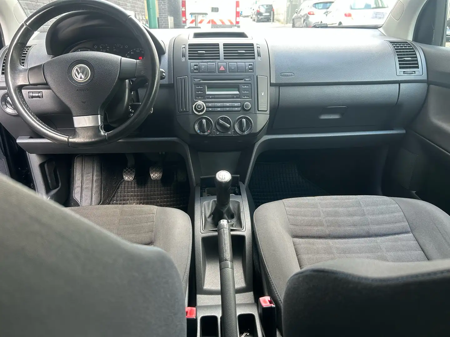 Volkswagen Polo 1.2 70 Confortline - 2