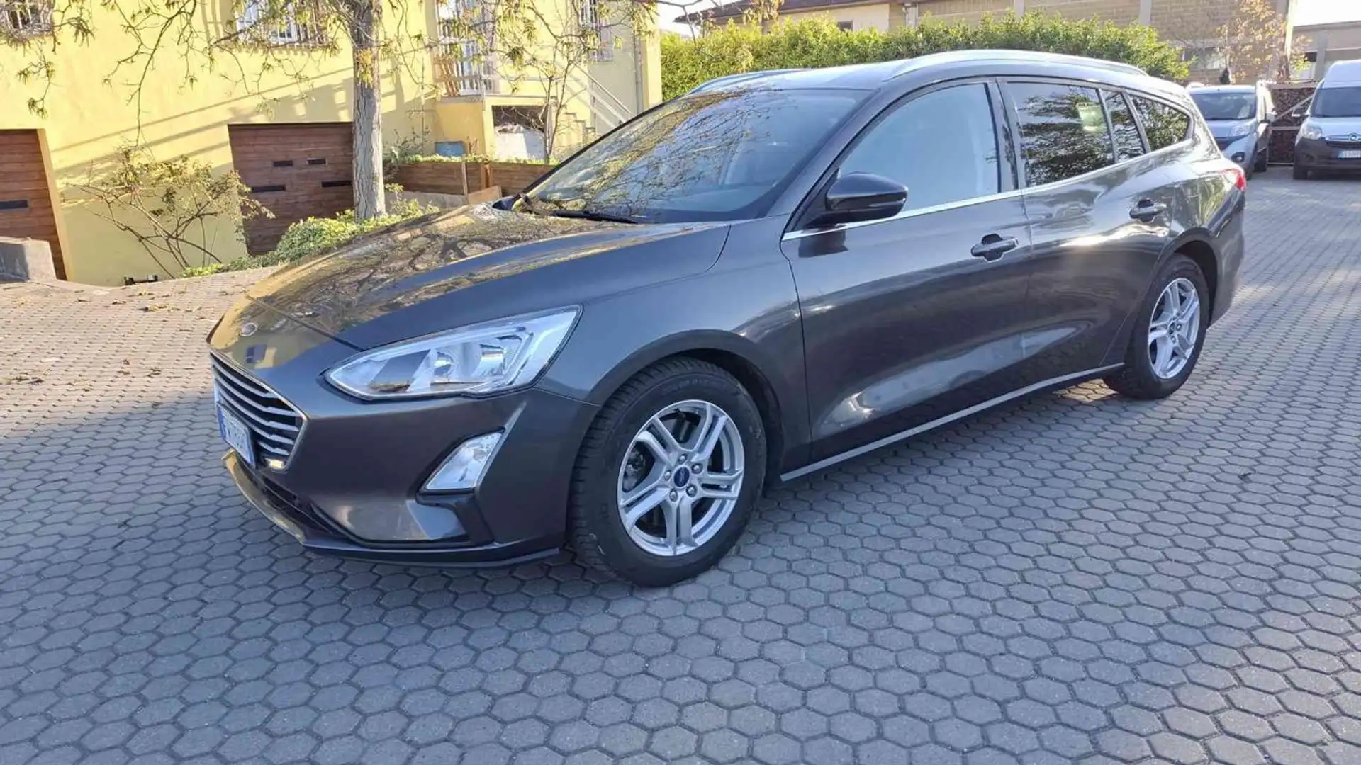 Ford Focus 1.5 TDCi SeS  SW ST Line UNICO PROPRIETARIO Grigio - 1