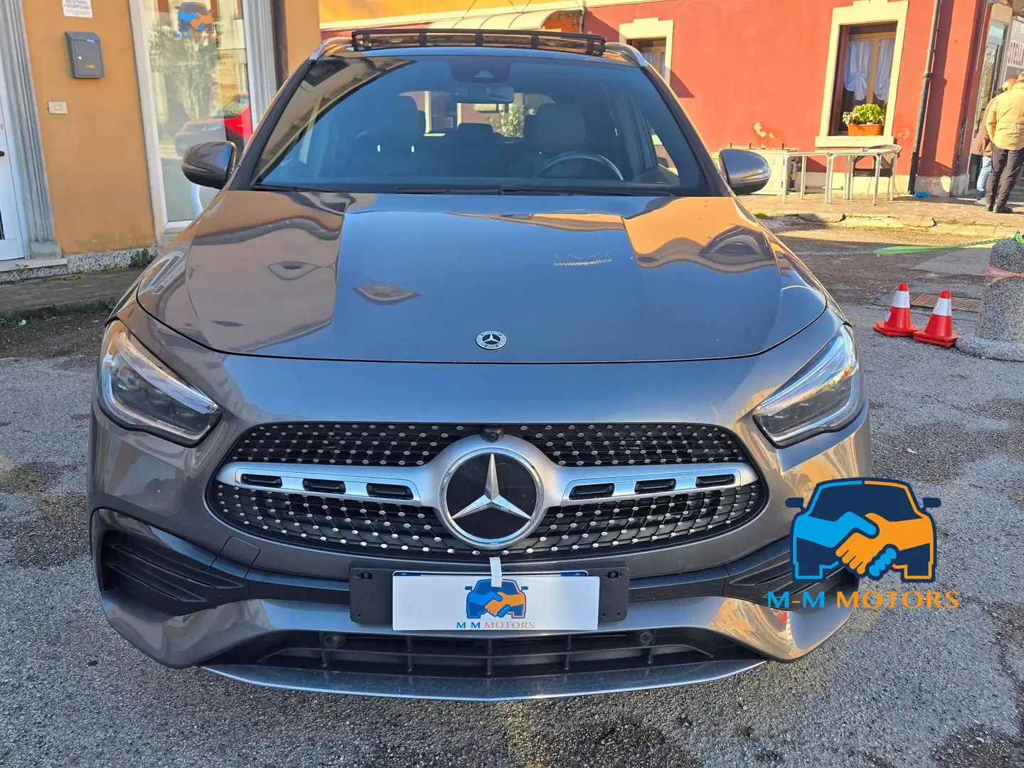 Mercedes-Benz GLA 220 200D Grau - 2