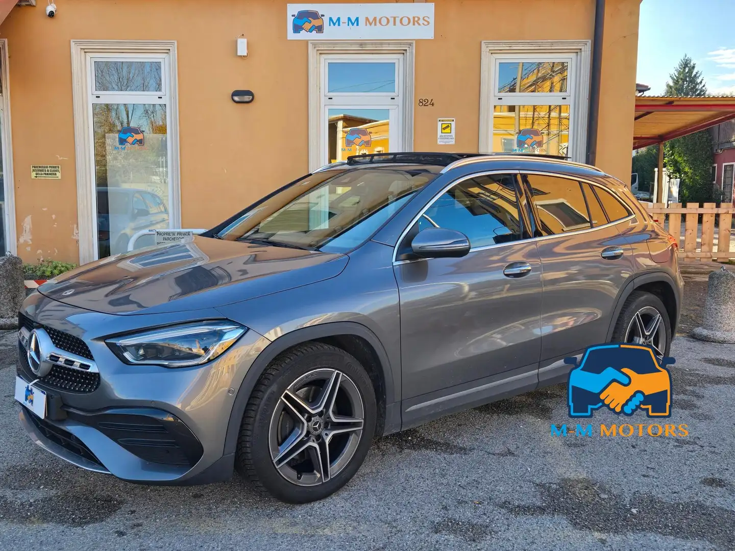 Mercedes-Benz GLA 220 200D Grau - 1