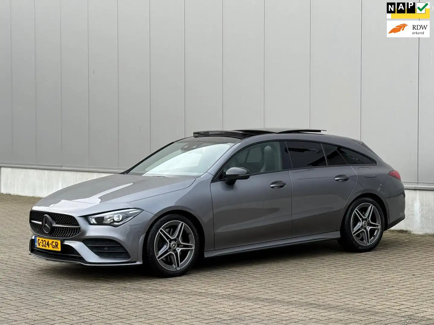 Mercedes-Benz CLA 200 Shooting Brake CLA AMG PANO NAP SFEERVERLICHTING Gris - 1
